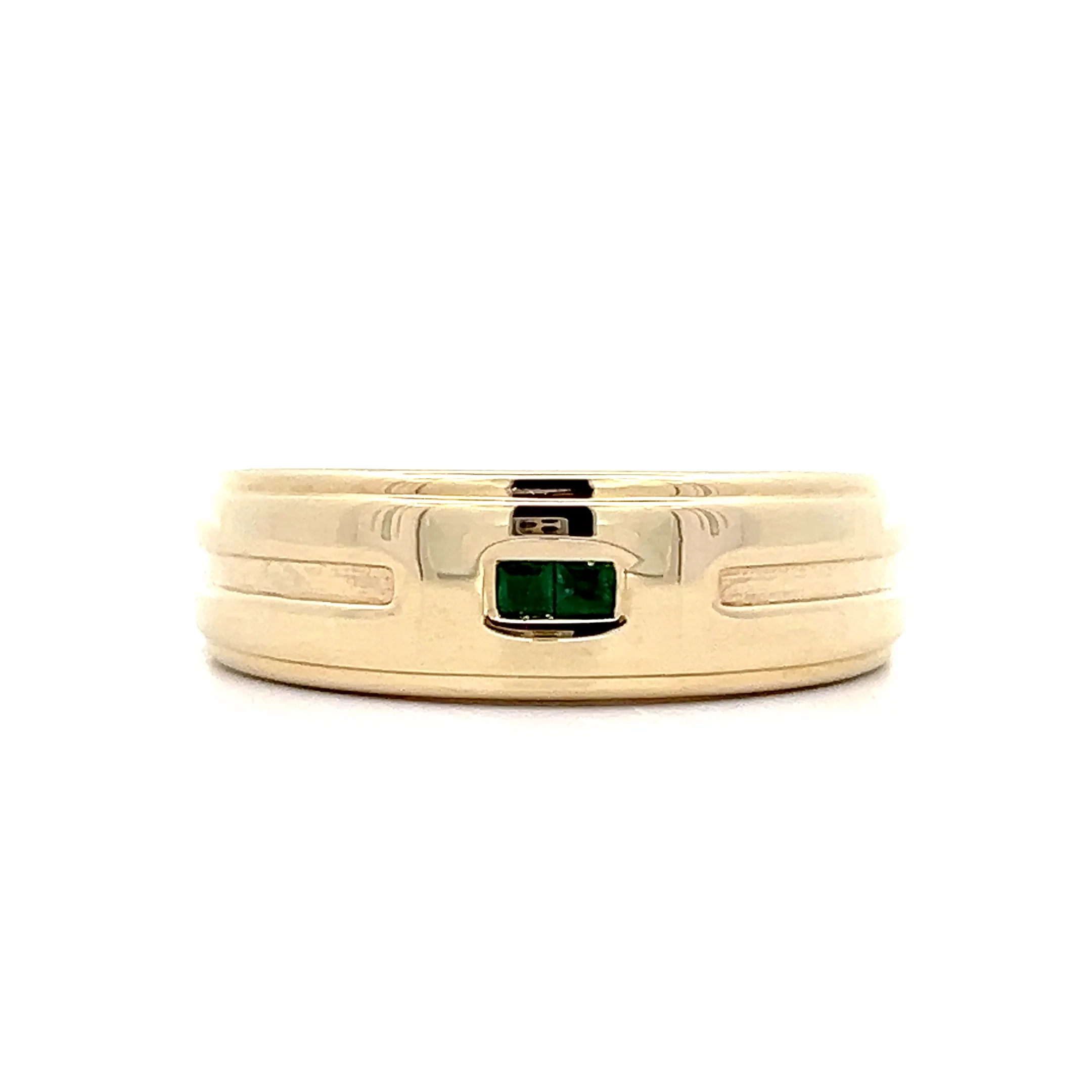 .09 Men's Flush Set Emerald Wedding Band in 10k