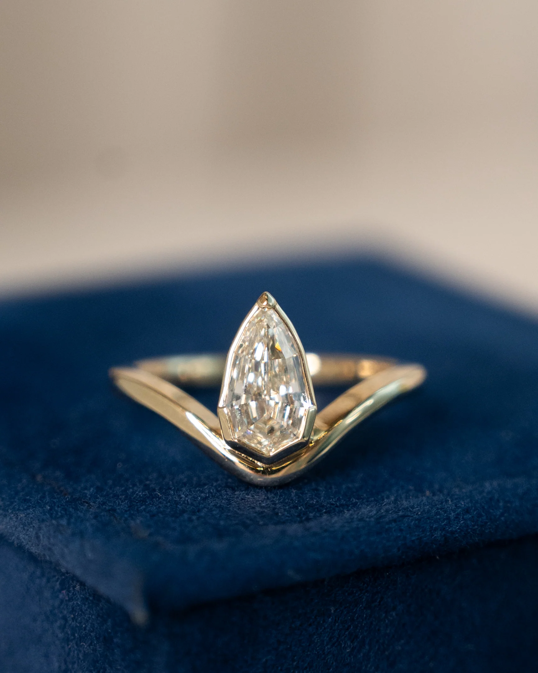 1.05 GIA Pear Step Diamond Engagement Ring 14k - Image 6