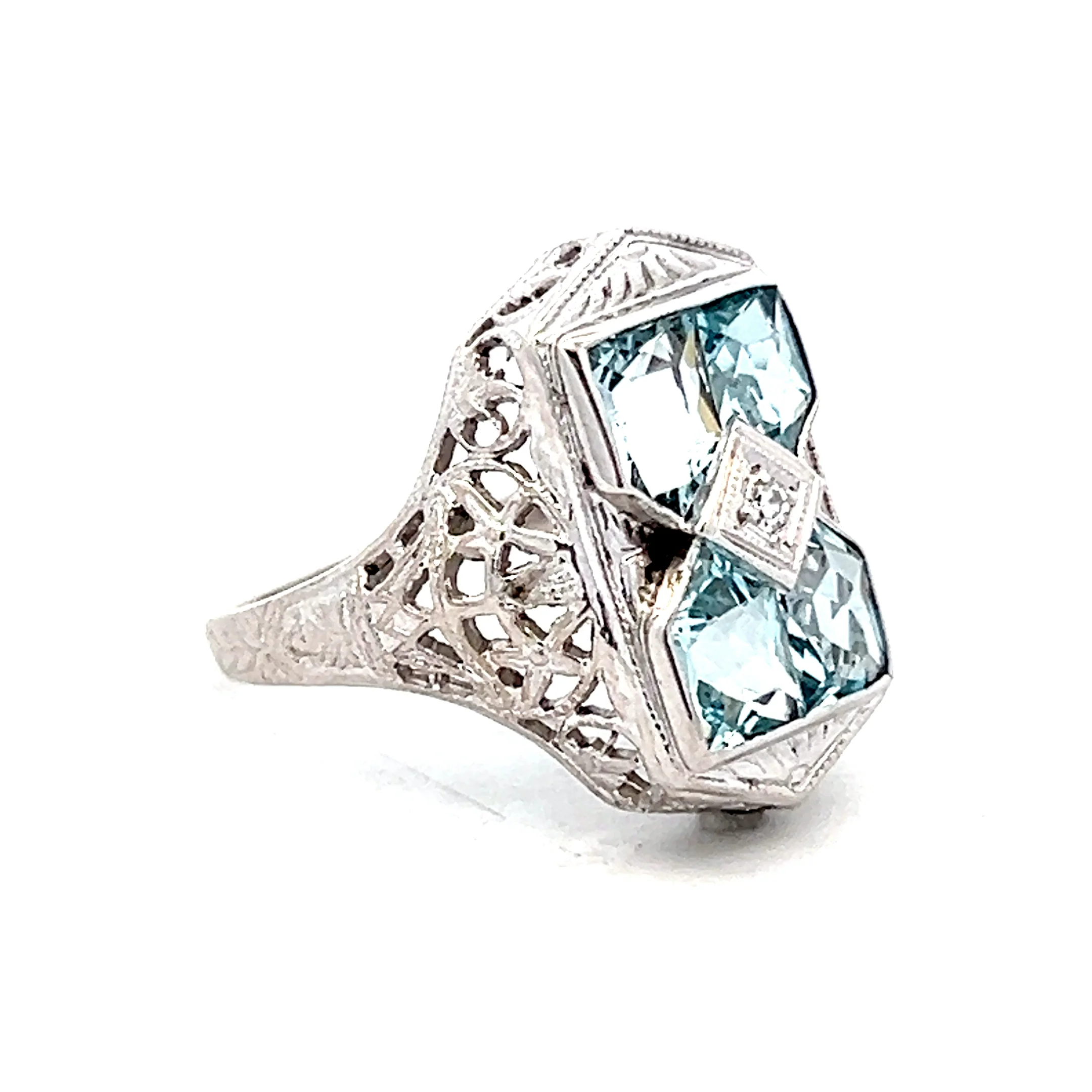 1.08 Antique Art Deco Shield Cut Aquamarine in 14k - Image 3