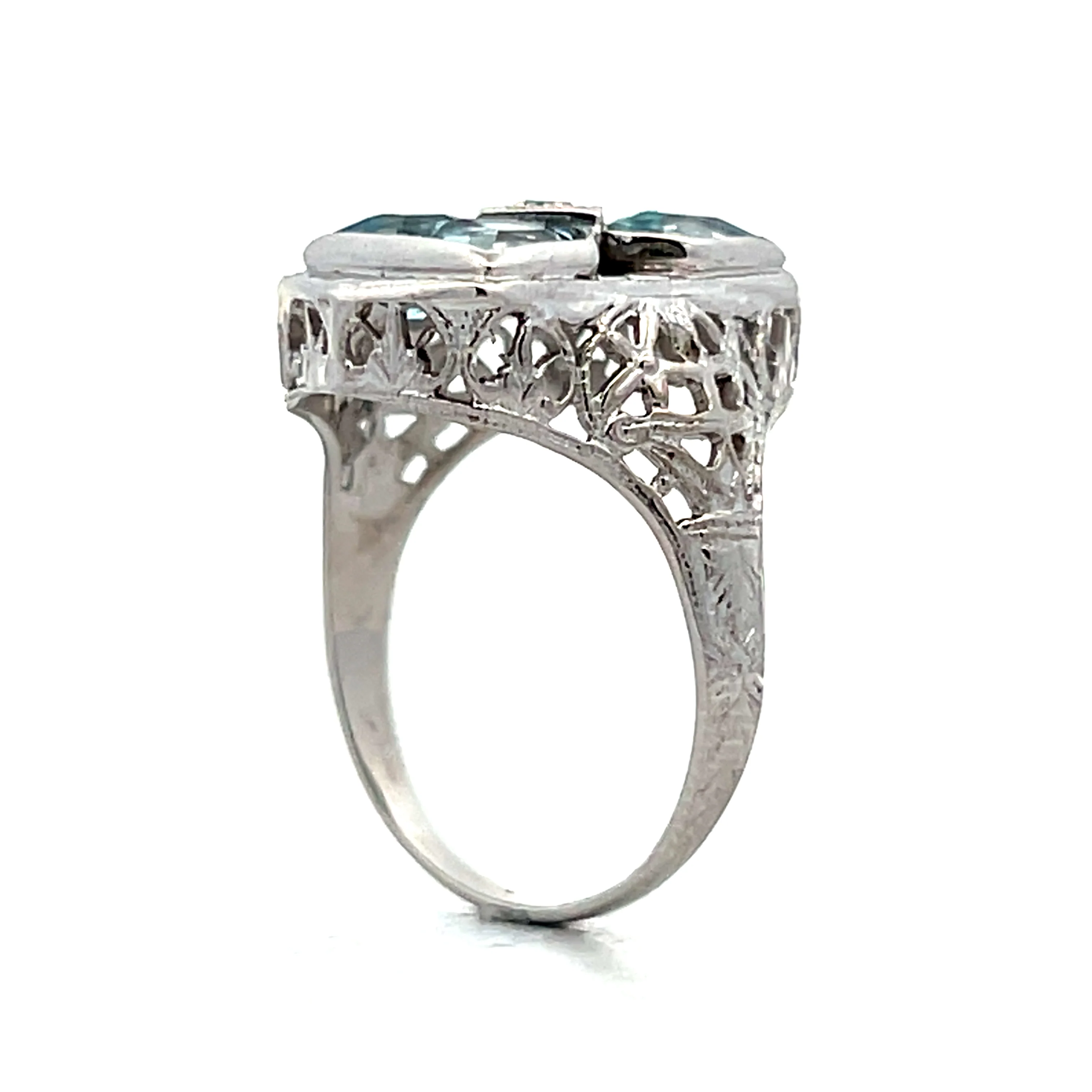 1.08 Antique Art Deco Shield Cut Aquamarine in 14k - Image 5