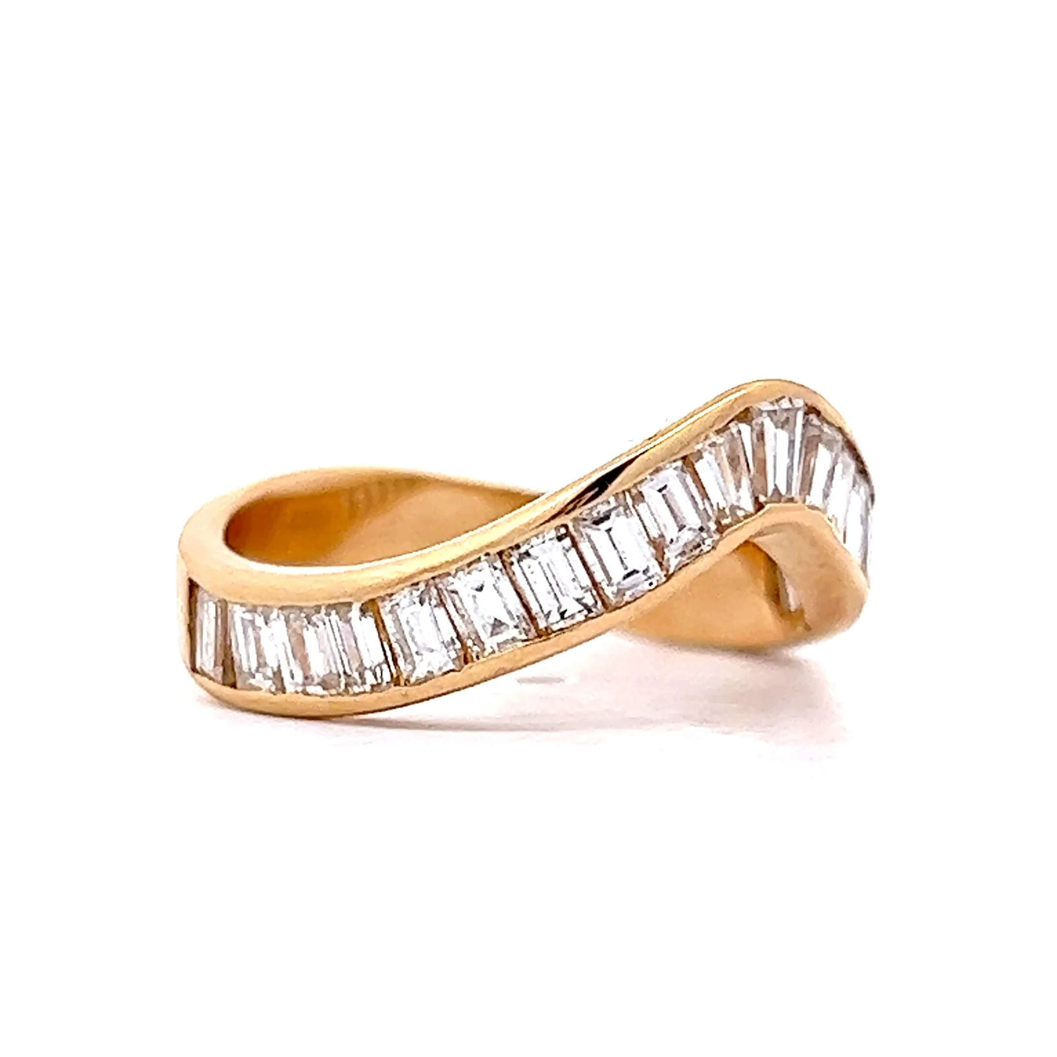 1.08 Baguette Diamond Contoured Wedding Band in 18k Yellow Gold - Image 3
