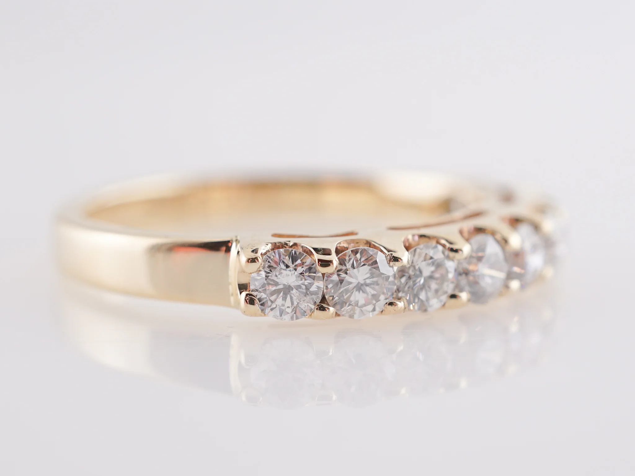 1.10 Diamond Wedding Band in 14k Yellow Gold - Image 3