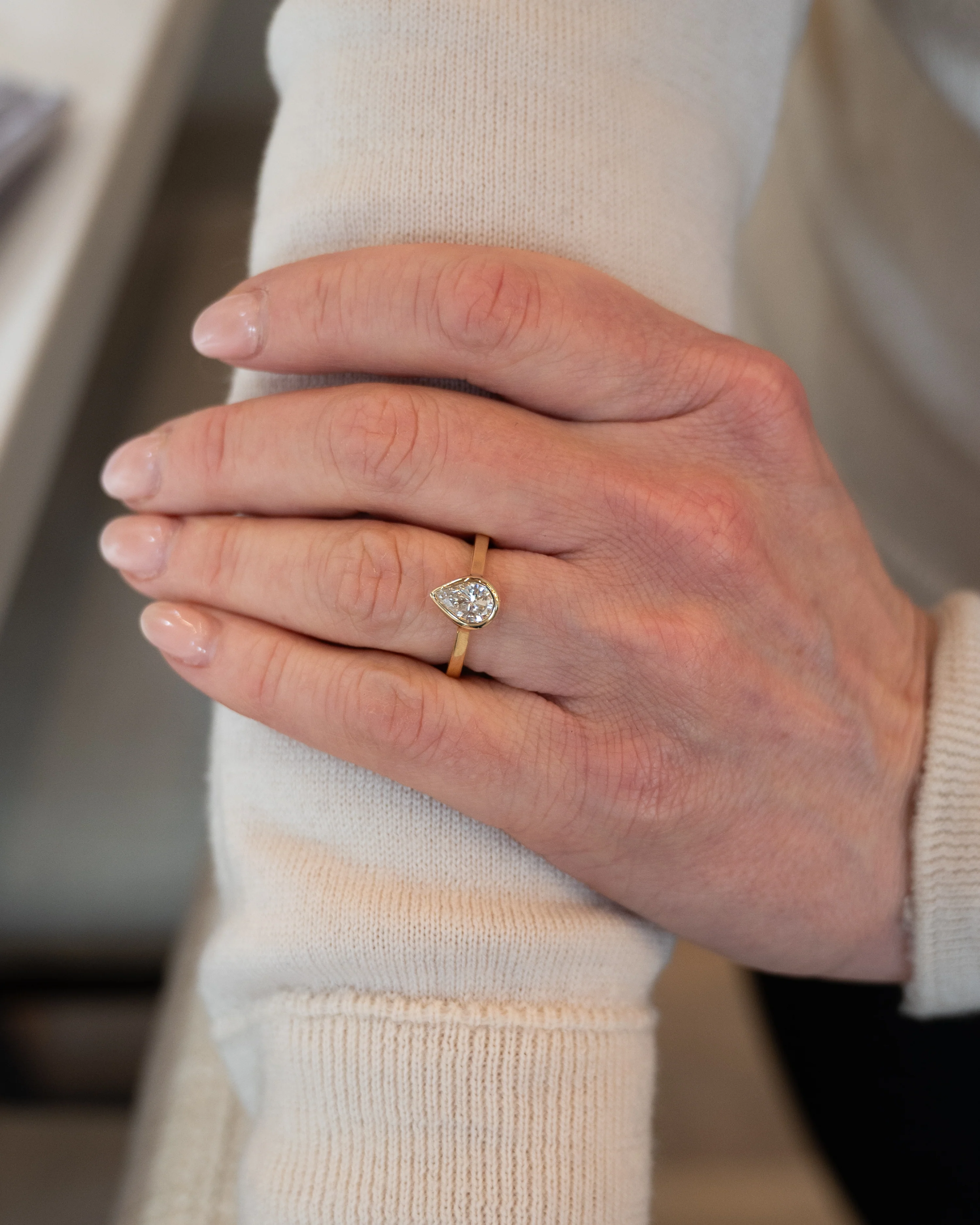 1.17 GIA Pear Diamond Engagement Ring 18k Yellow Gold - Image 7