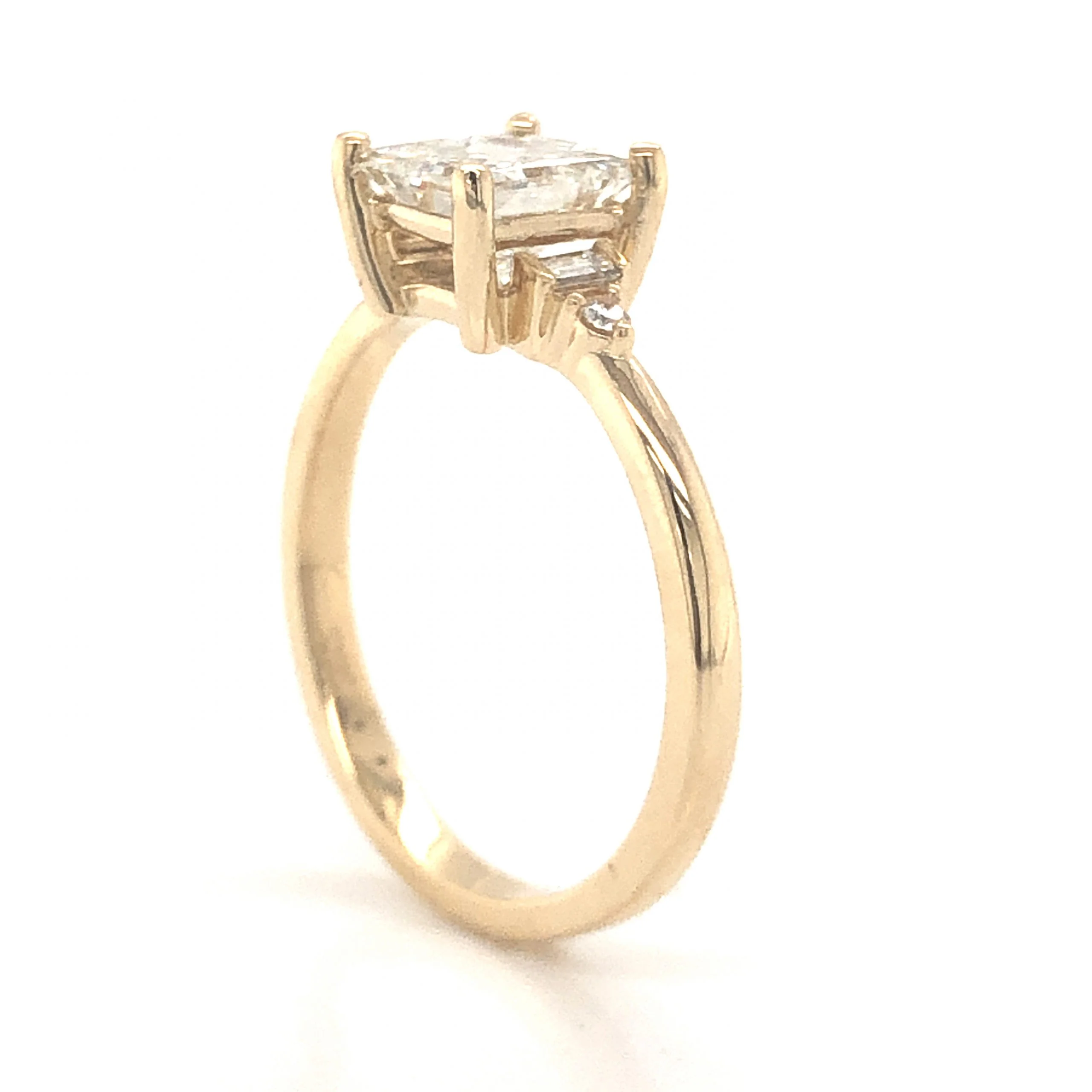 1.20 Princess Cut Diamond Engagement Ring in 14K Yellow Gold - Image 5