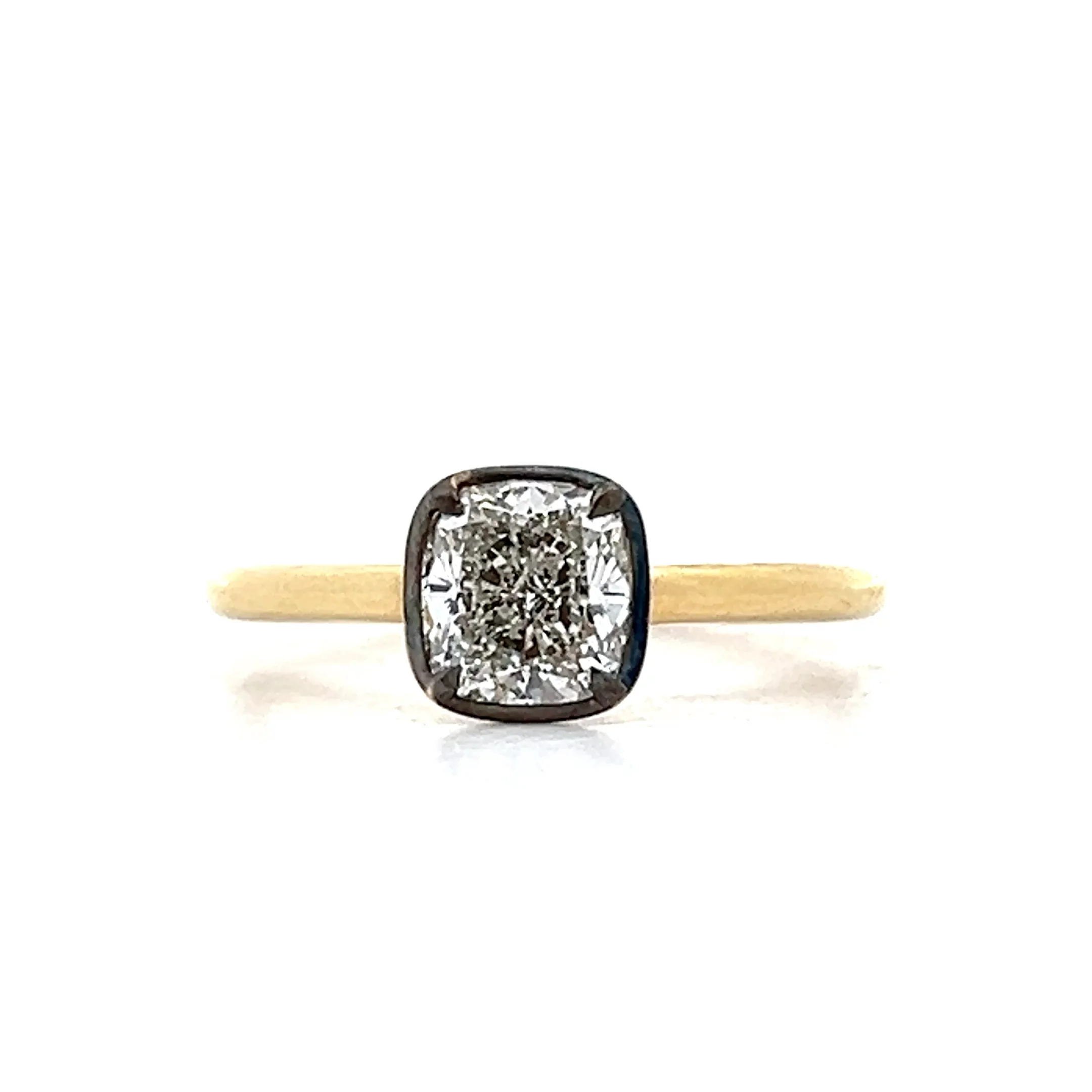 1.21 Cushion Solitaire Diamond Engagement Ring in 18k