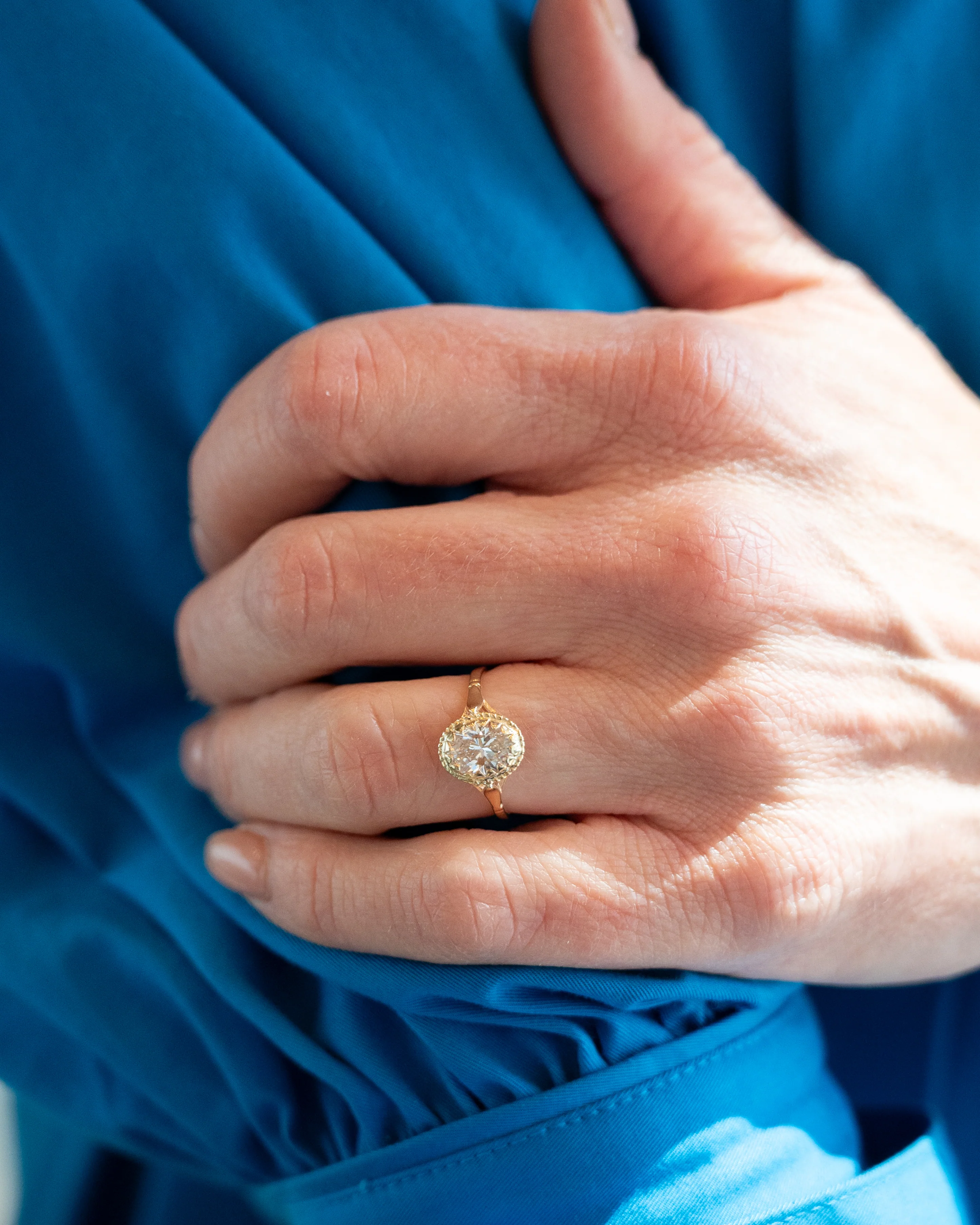 1.33 Antique Oval Diamond Engagement Ring 10k - Image 7