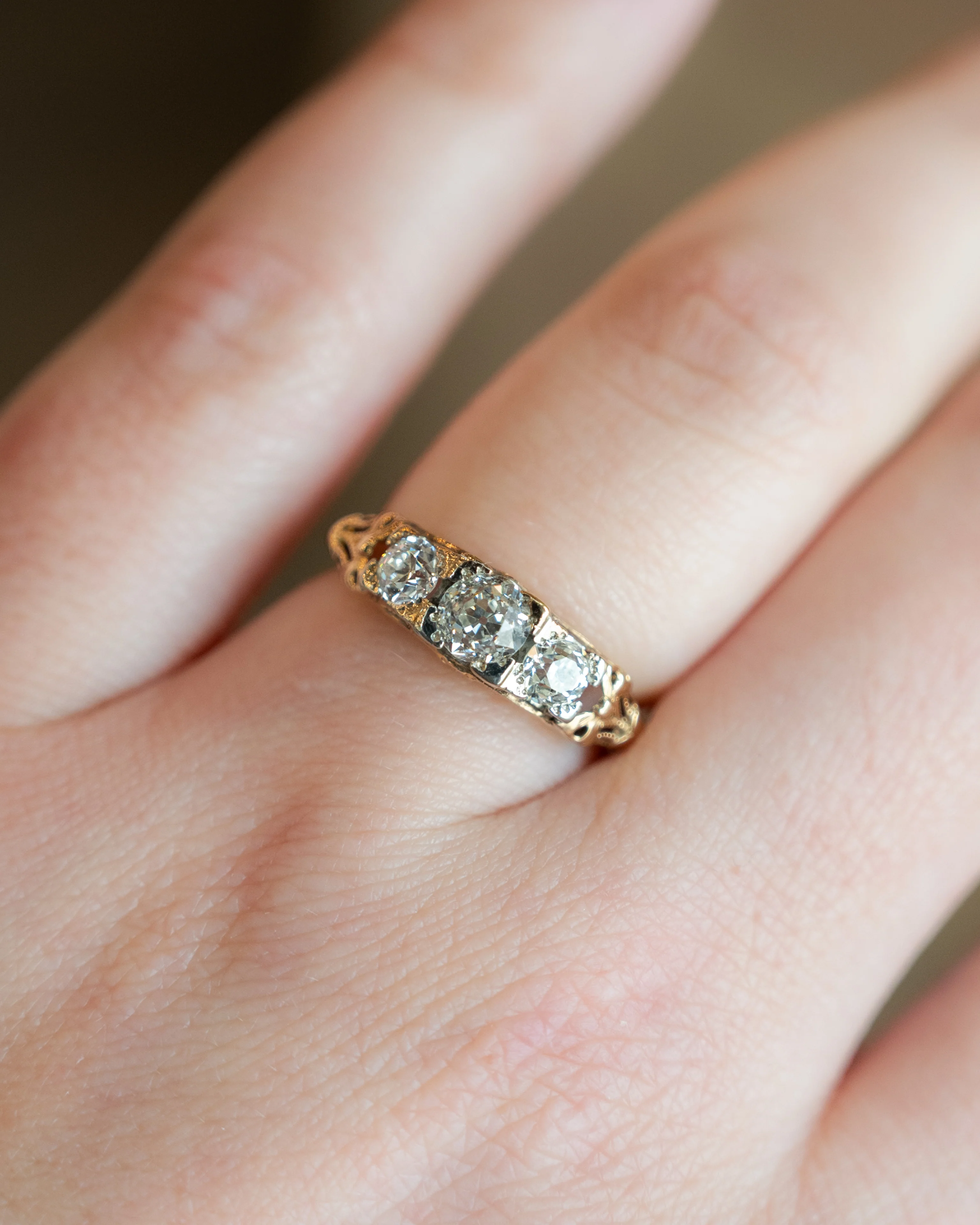 1.45 Vintage Retro Three Stone Engagement Ring in 14k - Image 7