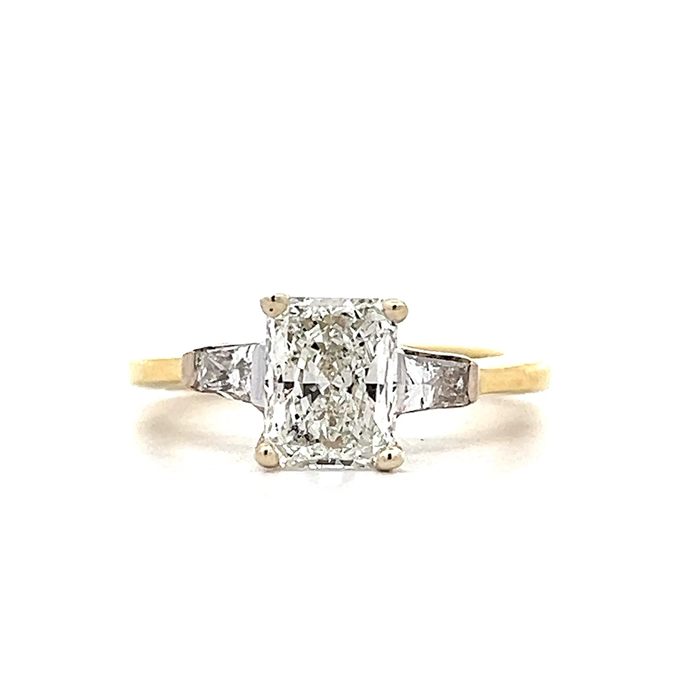 1.50 Radiant Cut Diamond Engagement Ring in 18k