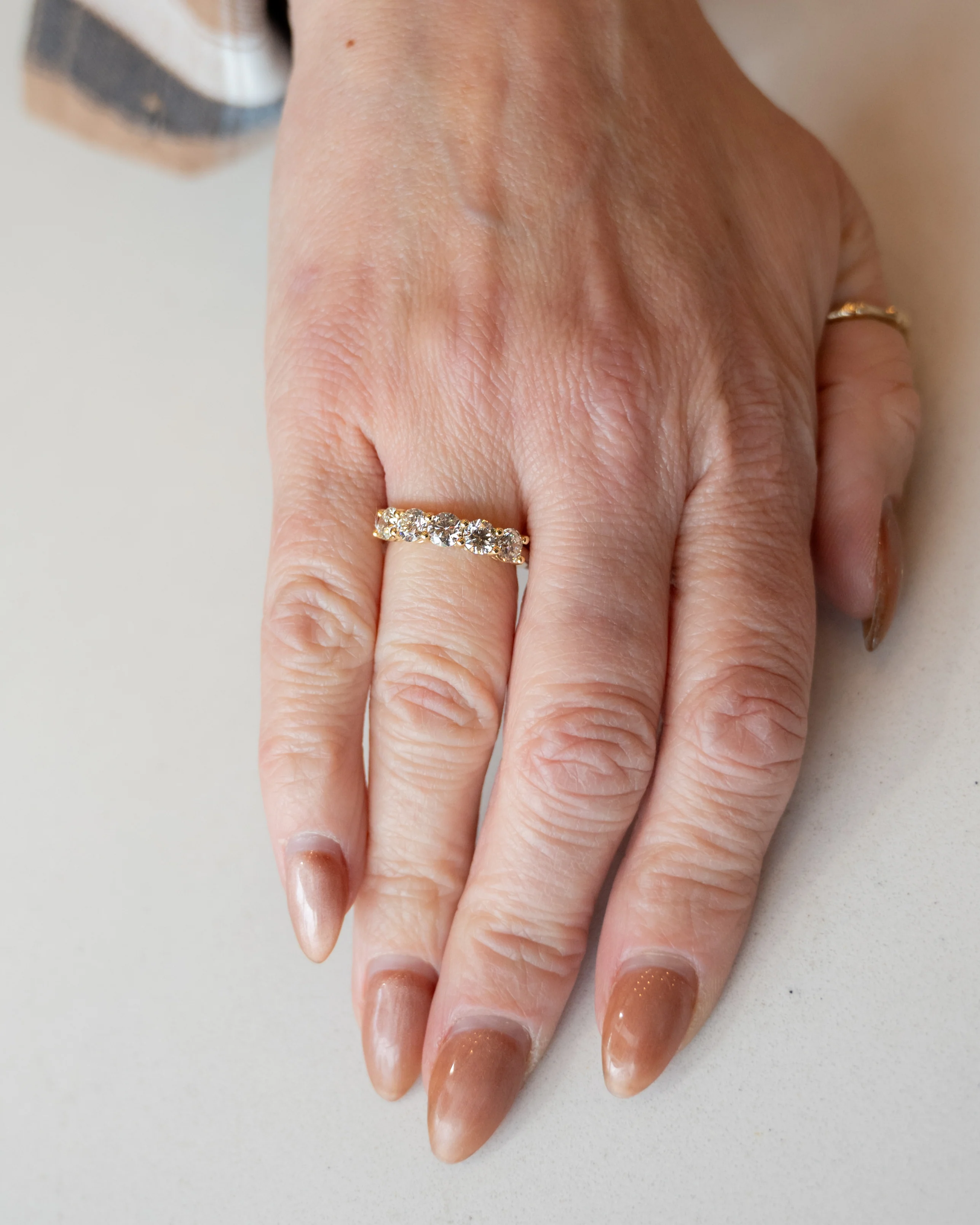 1.52 Five Stone Diamond Band in 18k Yellow Gold - Image 7