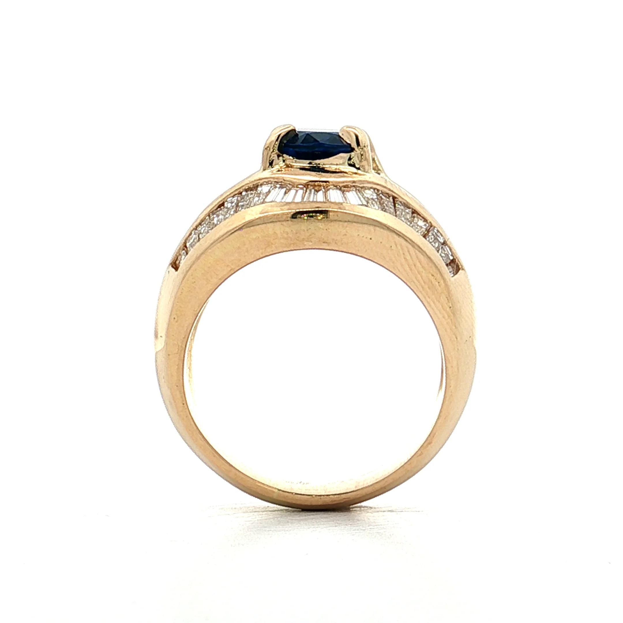 1.69 Blue Sapphire & Diamond Cocktail Ring 18k Yellow Gold - Image 4