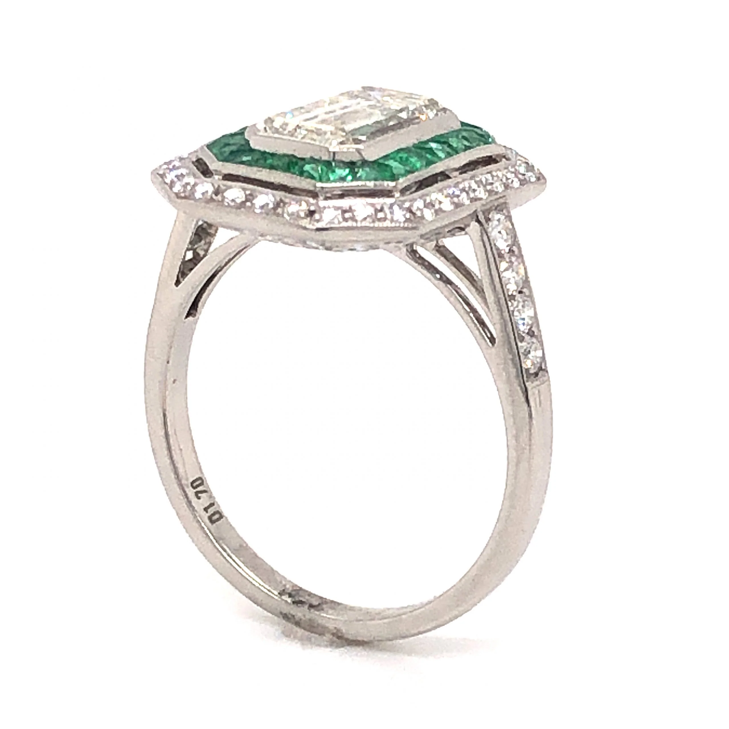 1.70 Diamond & Emerald Ring in Platinum - Image 4