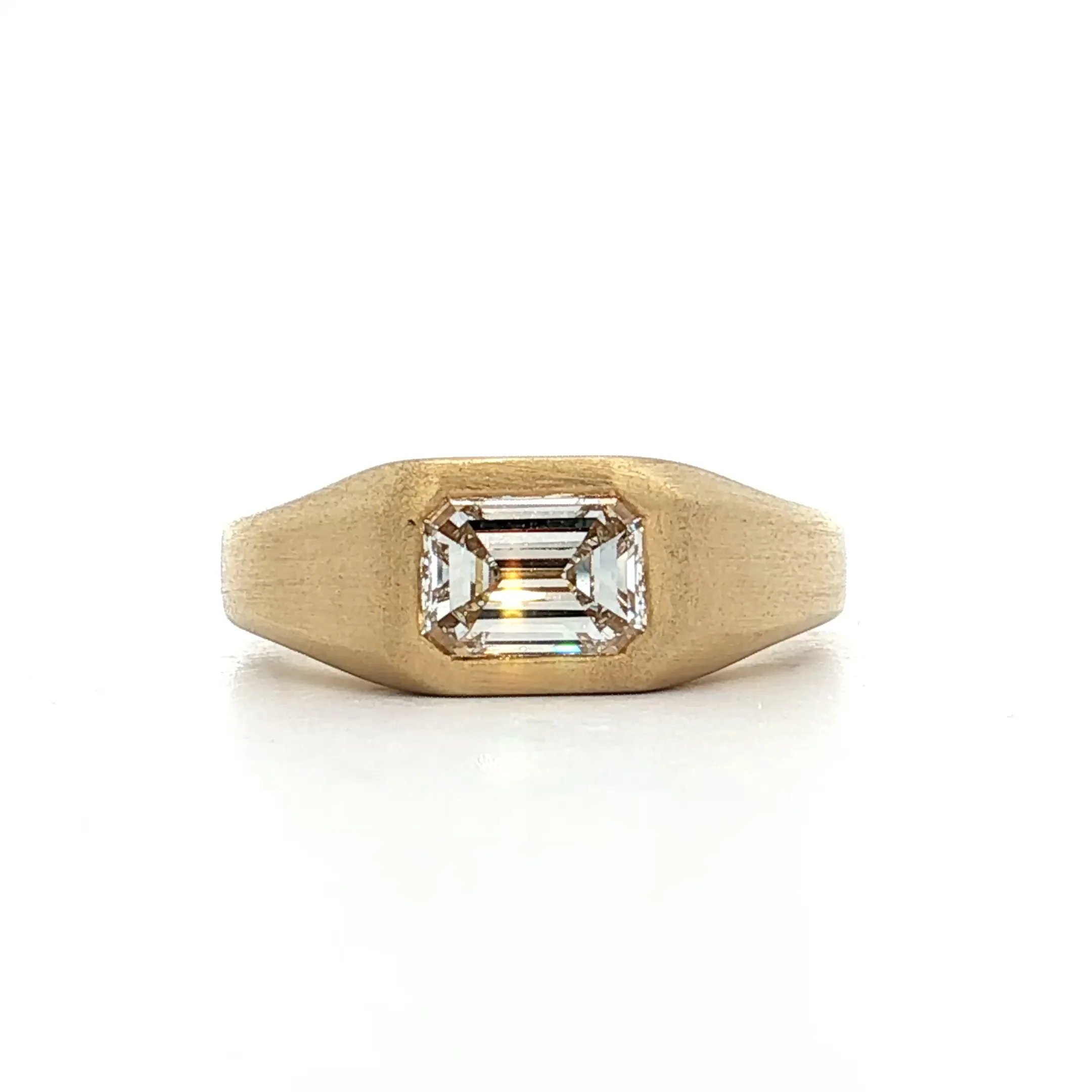 1 Carat Emerald Cut Diamond Engagement Ring 18k