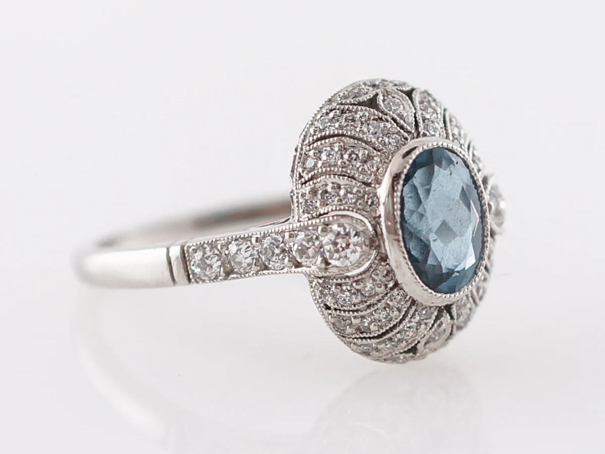 1 Carat Oval Aquamarine & Diamond Platinum Ring - Image 3