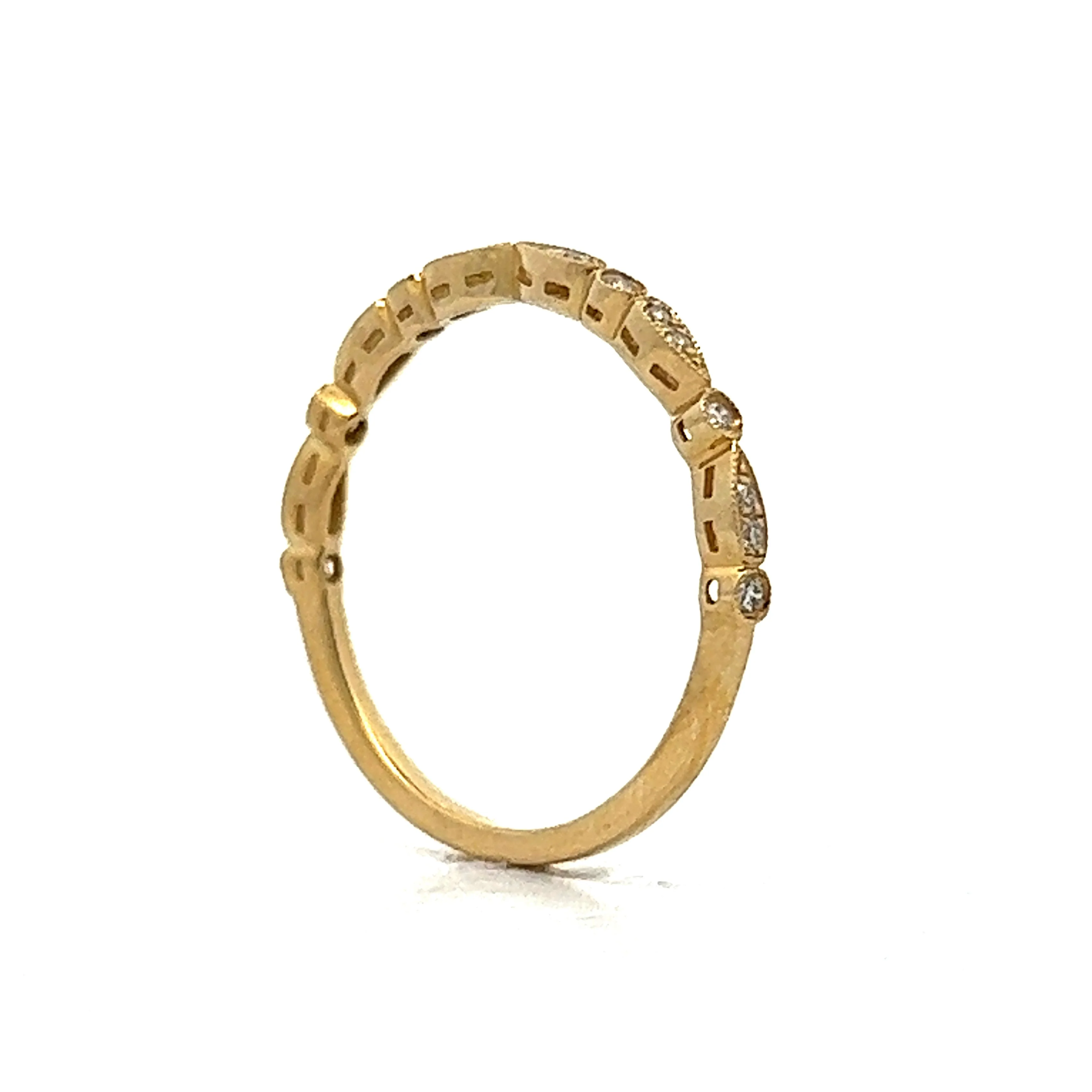 .10 Diamond Bezel Milgrain Wedding Band in 14k Yellow Gold - Image 5