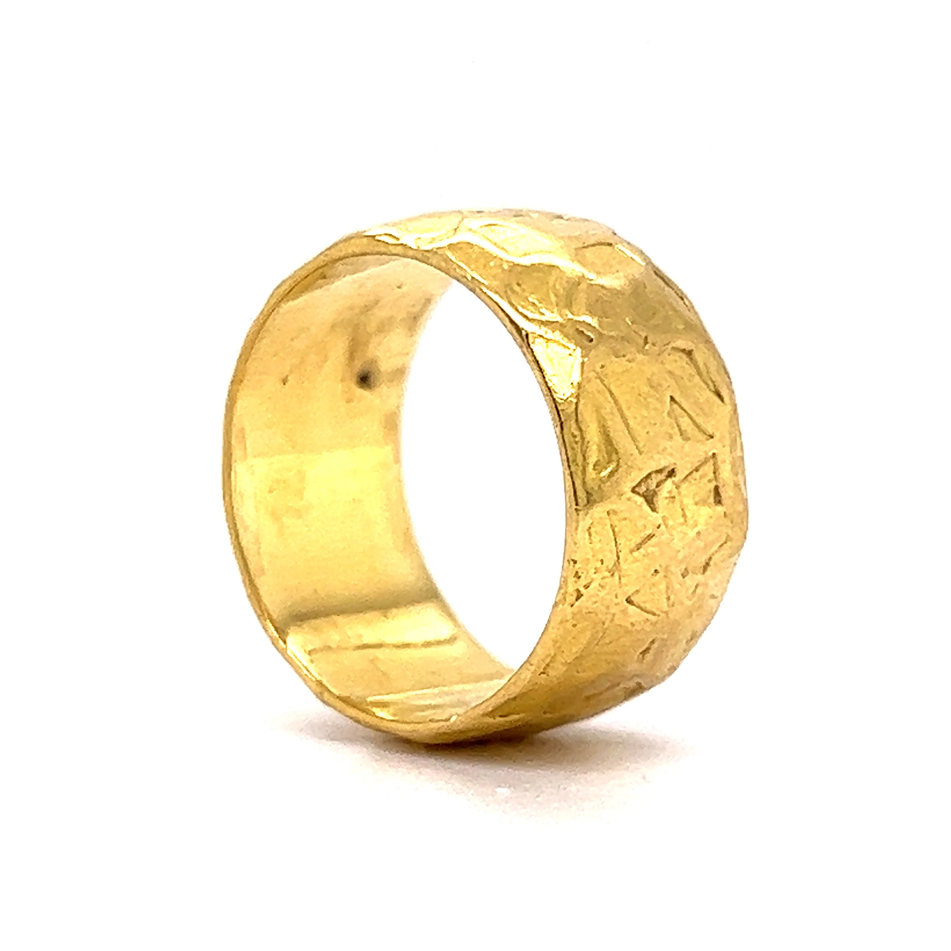 10mm Textured Band in 18k Yellow Gold - Image 5