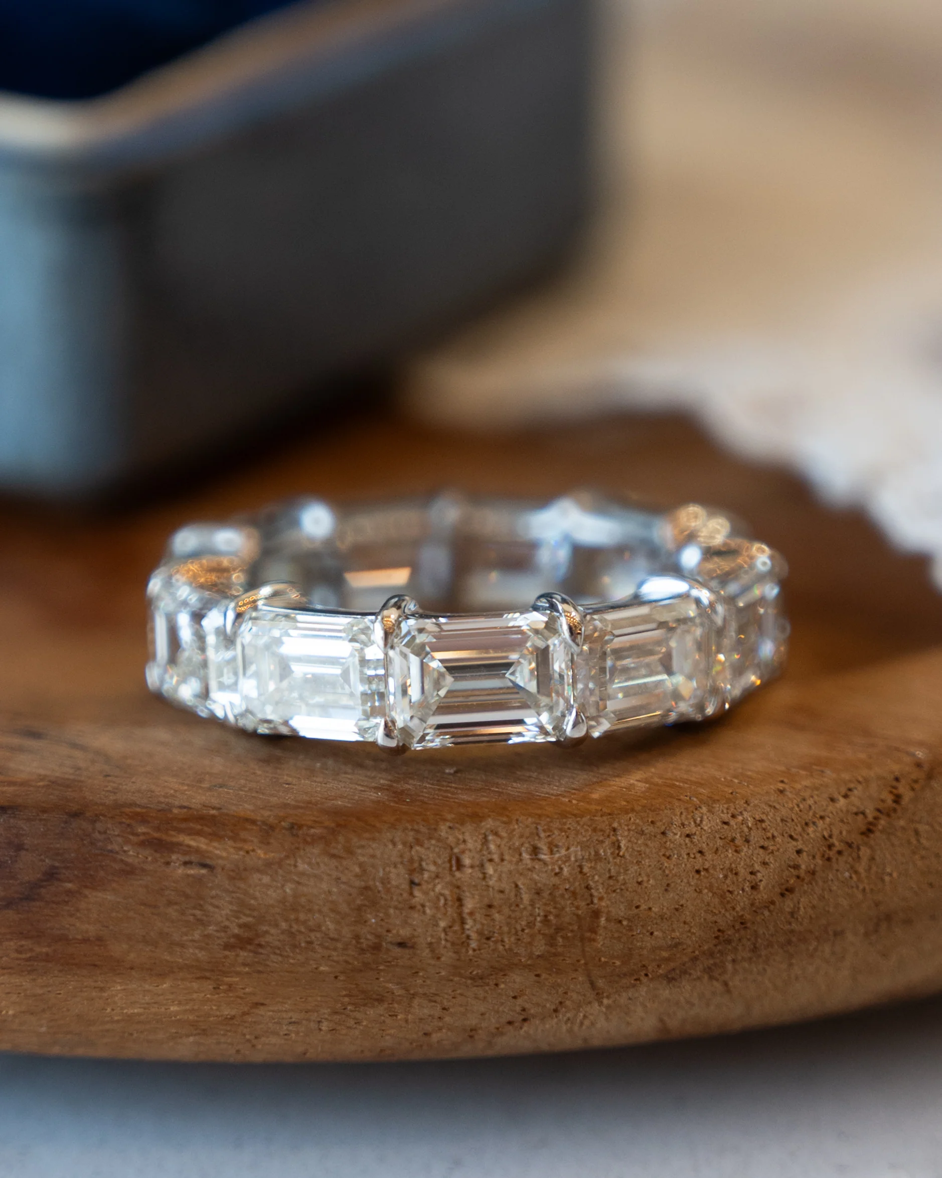 11.05 GIA Emerald Cut Diamond Eternity Band 18k - Image 7