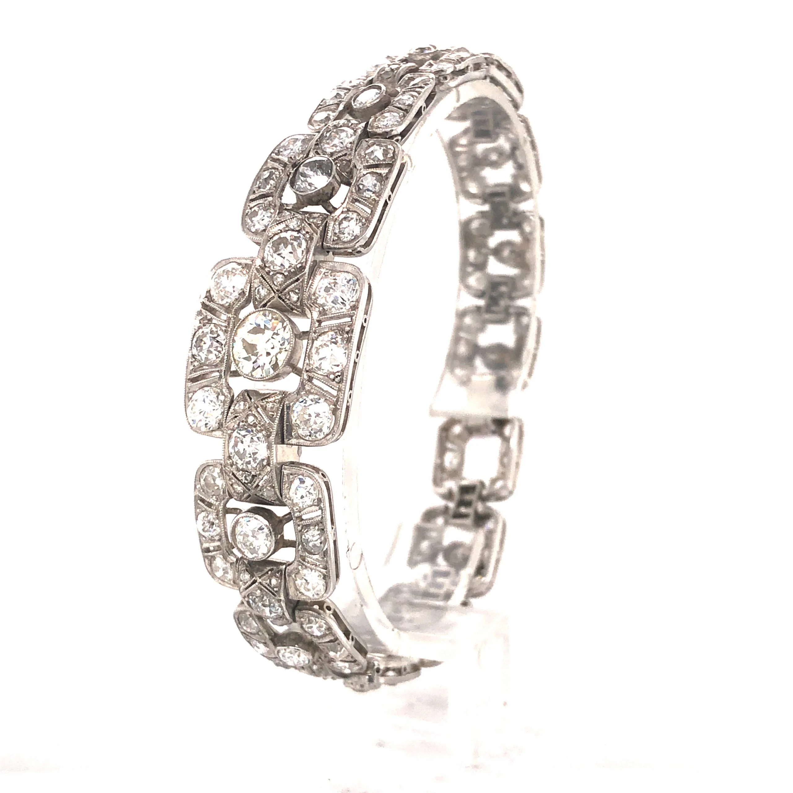 11.30 Art Deco Diamond Bracelet in Platinum - Image 2