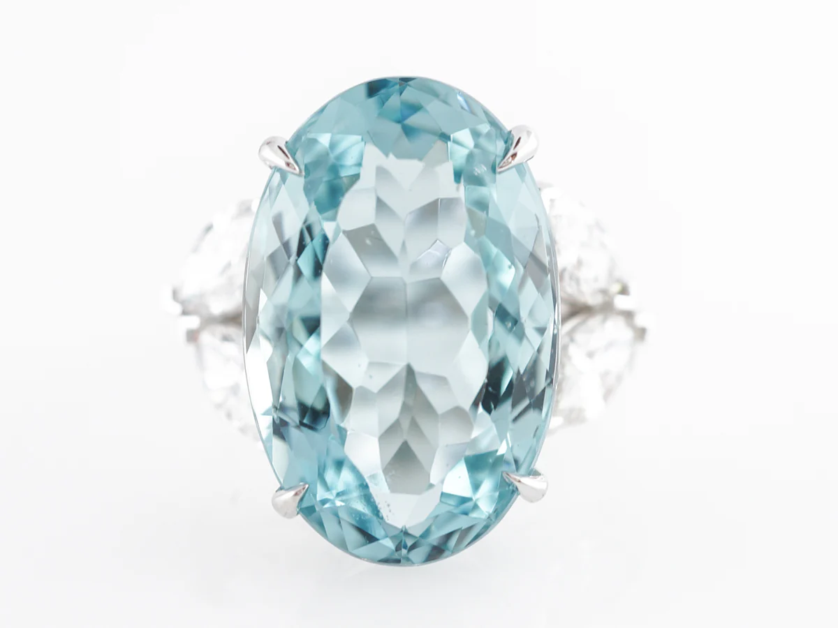 11 Carat Aquamarine Ring w/ Diamond Accents in 14k