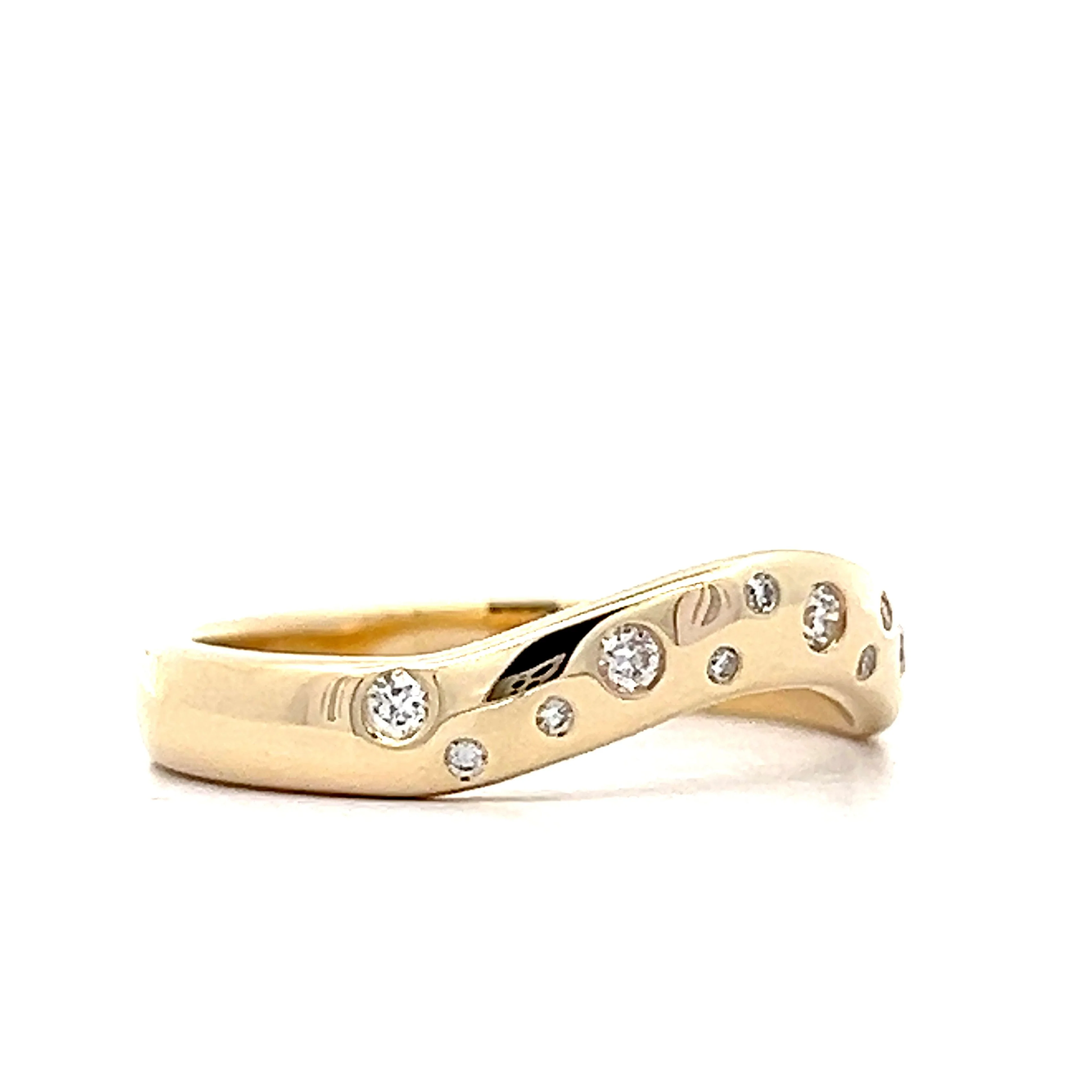 .12 Bezel Diamond Contour Wedding Band in 14k - Image 3
