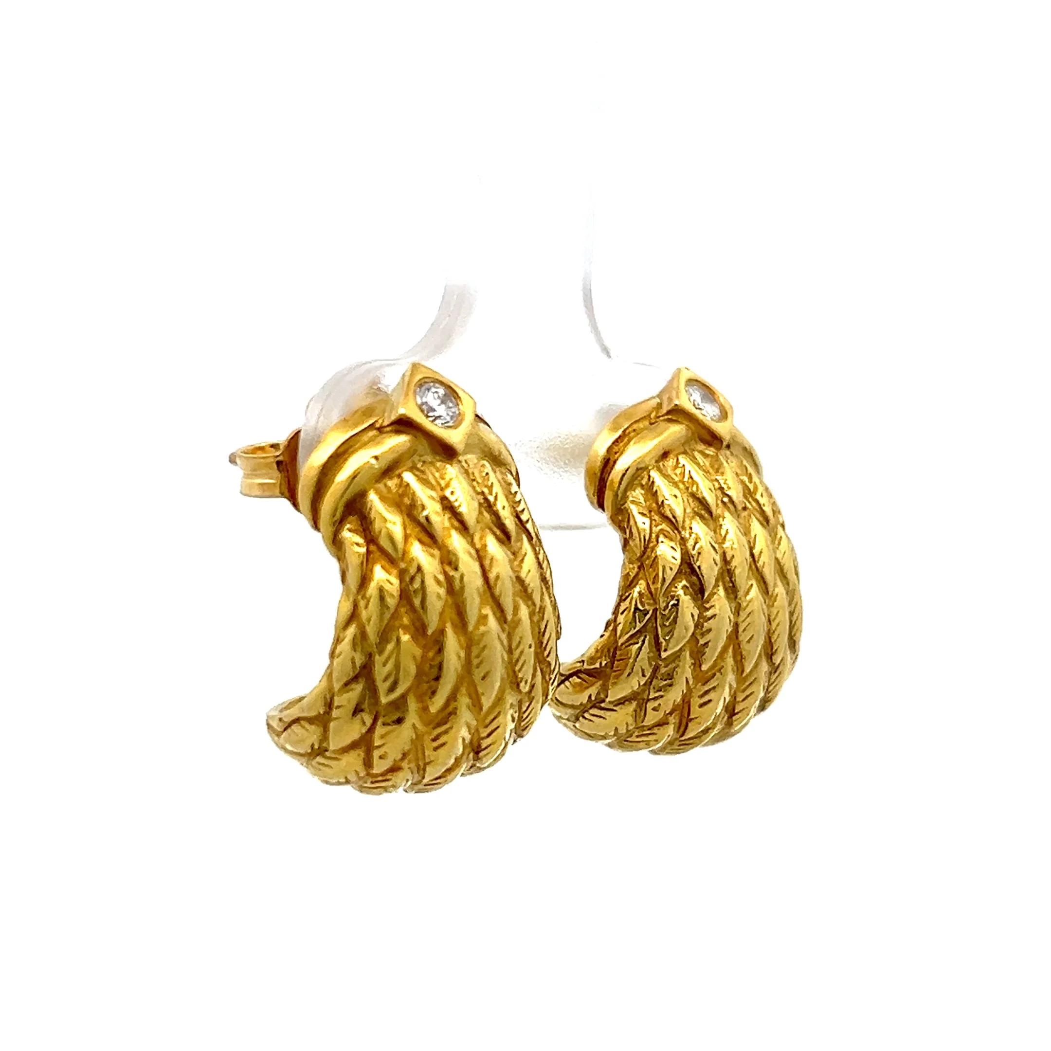.12 Seidengang Feather Stud Earrings in 18k Yellow Gold - Image 3