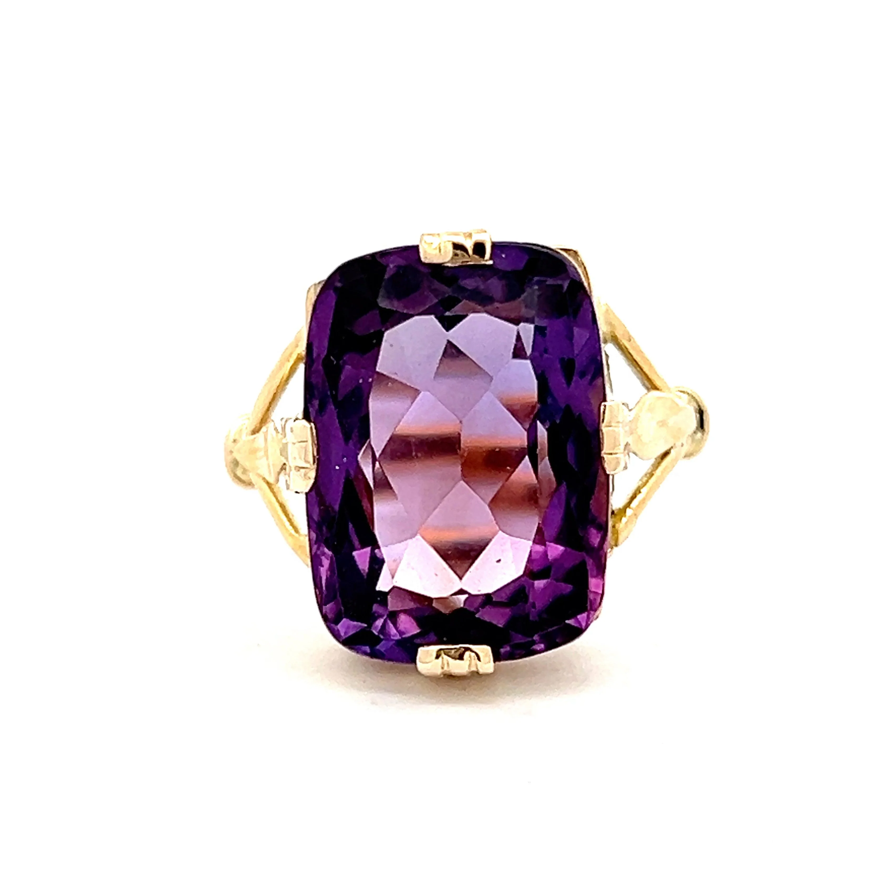 13.85 Vintage Amethyst Cocktail Ring in 18k Yellow Gold