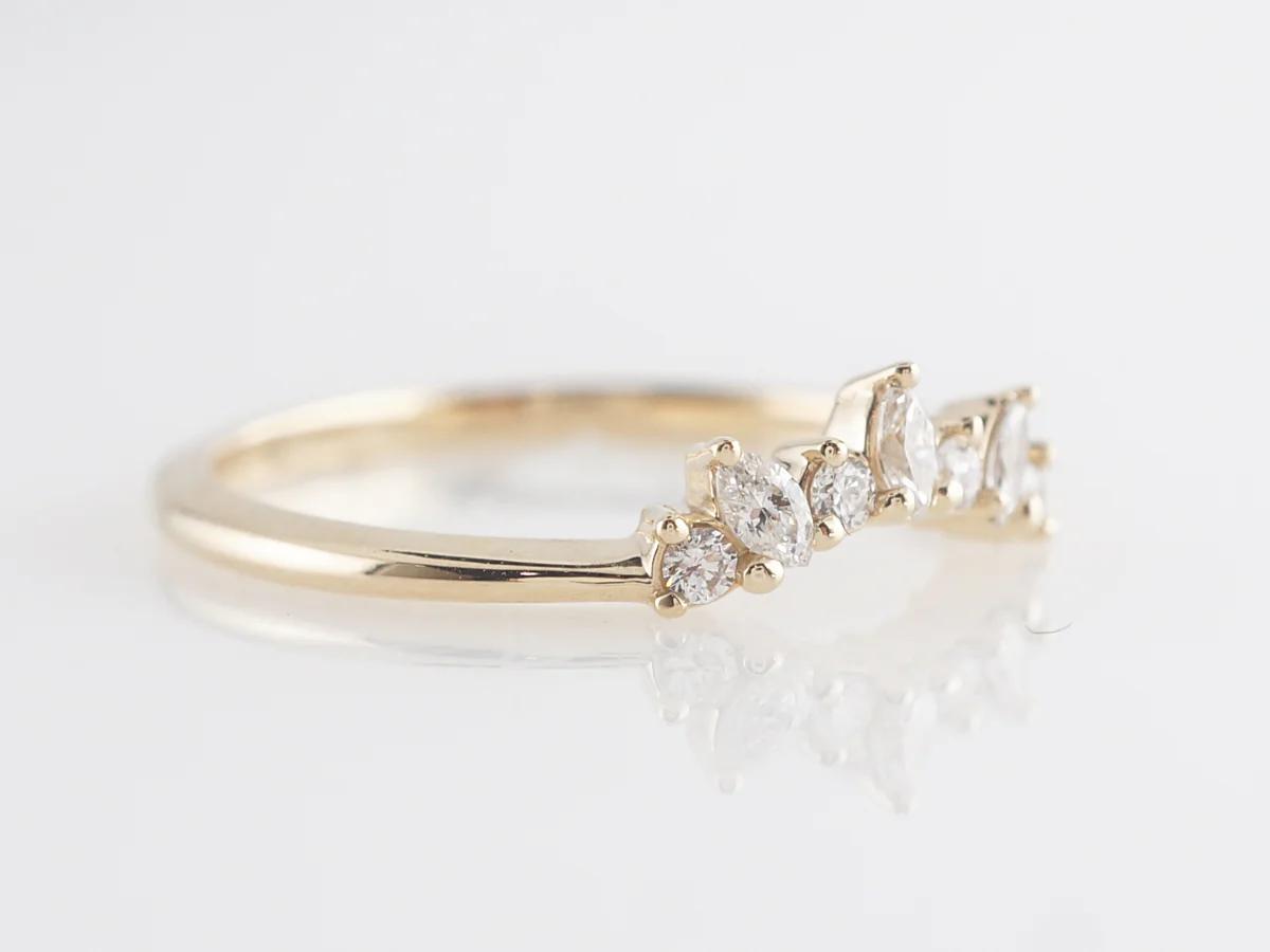 .16 Curved Diamond Wedding Band in 14k Yellow Gold - Image 3