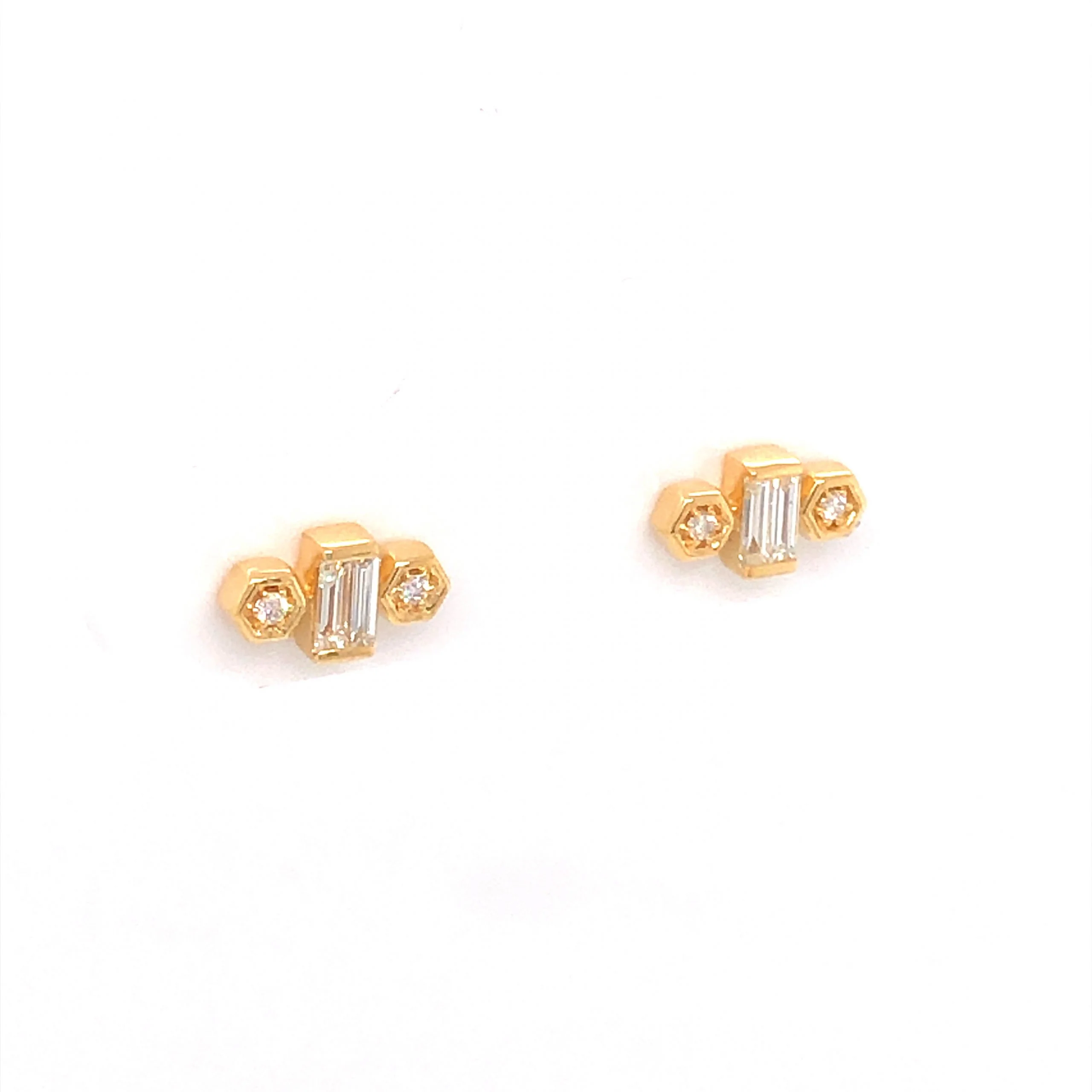 .17 Baguette Diamond Earrings in 18k Yellow Gold - Image 3