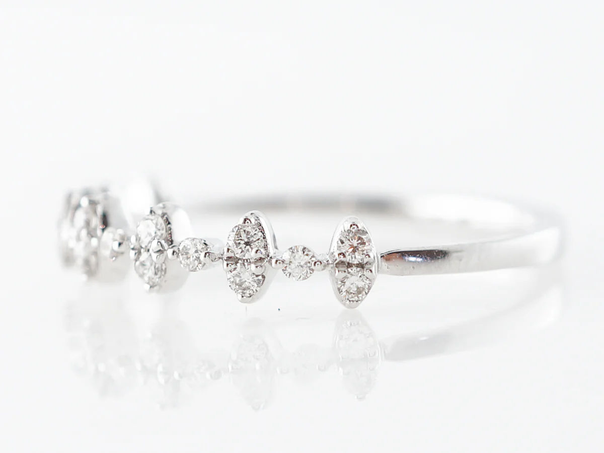 .18 Diamond Wedding Band in 18k White Gold - Image 2