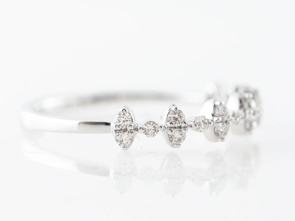 .18 Diamond Wedding Band in 18k White Gold - Image 3