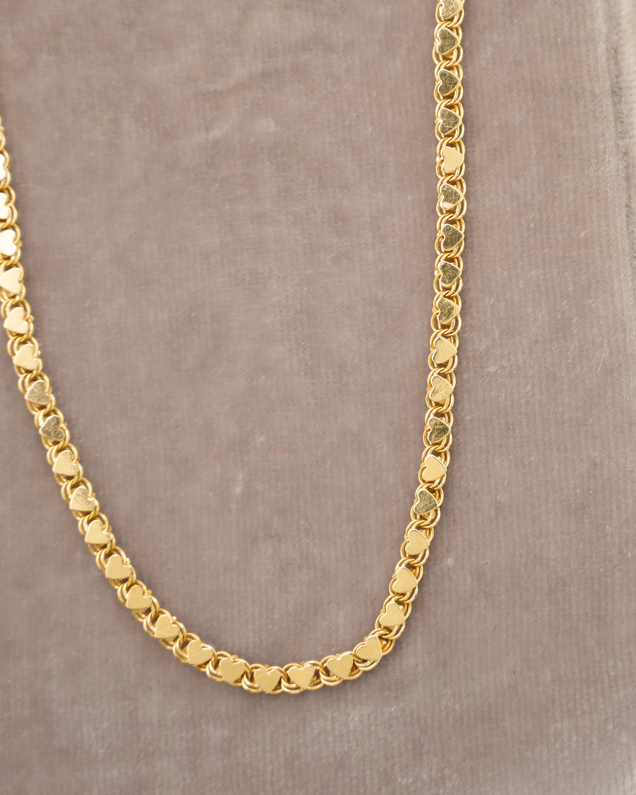 18" Heart Shaped Link Necklace in 14k Yellow Gold - Image 4