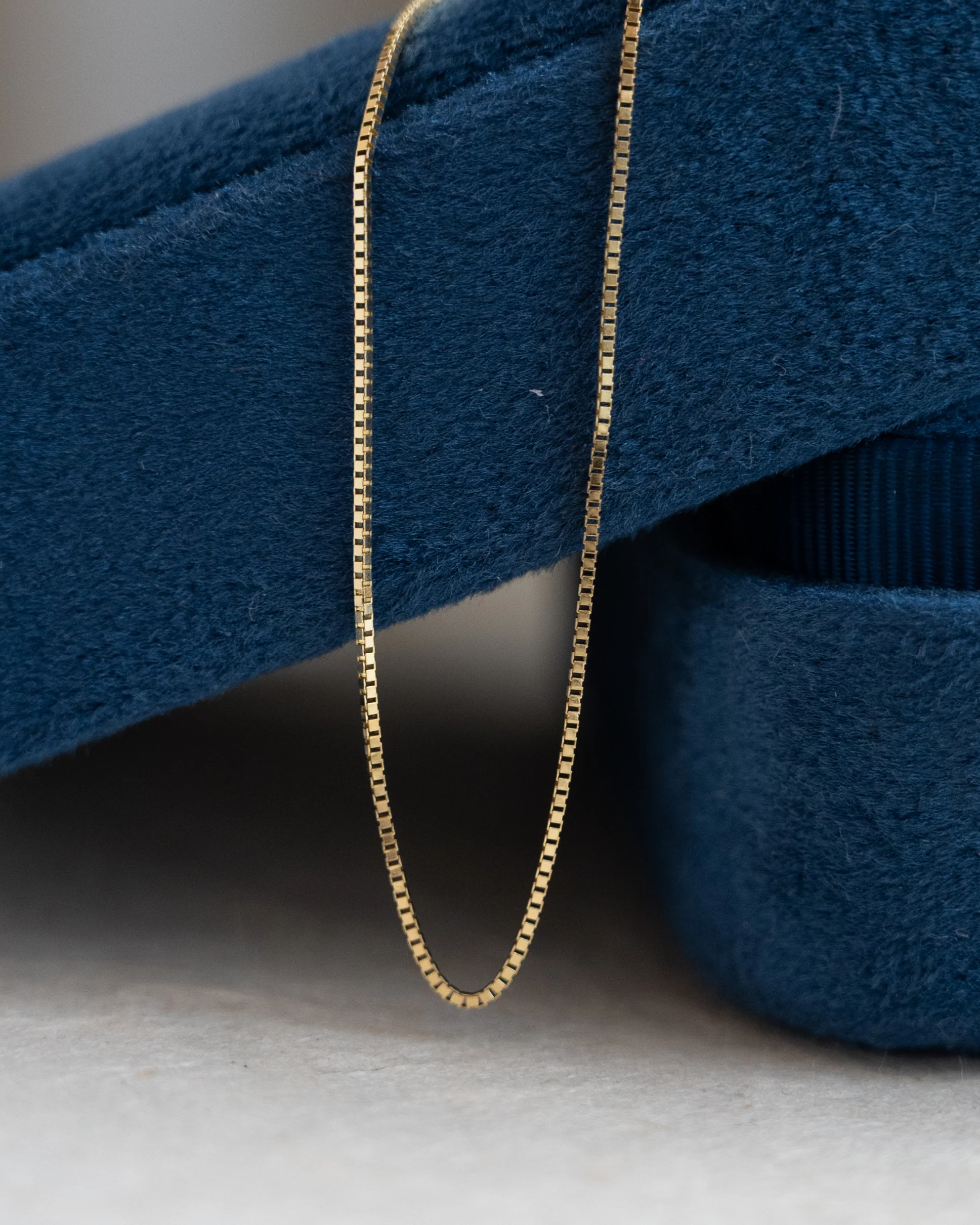 18" Thin Box Chain Necklace 14k Yellow Gold - Image 5