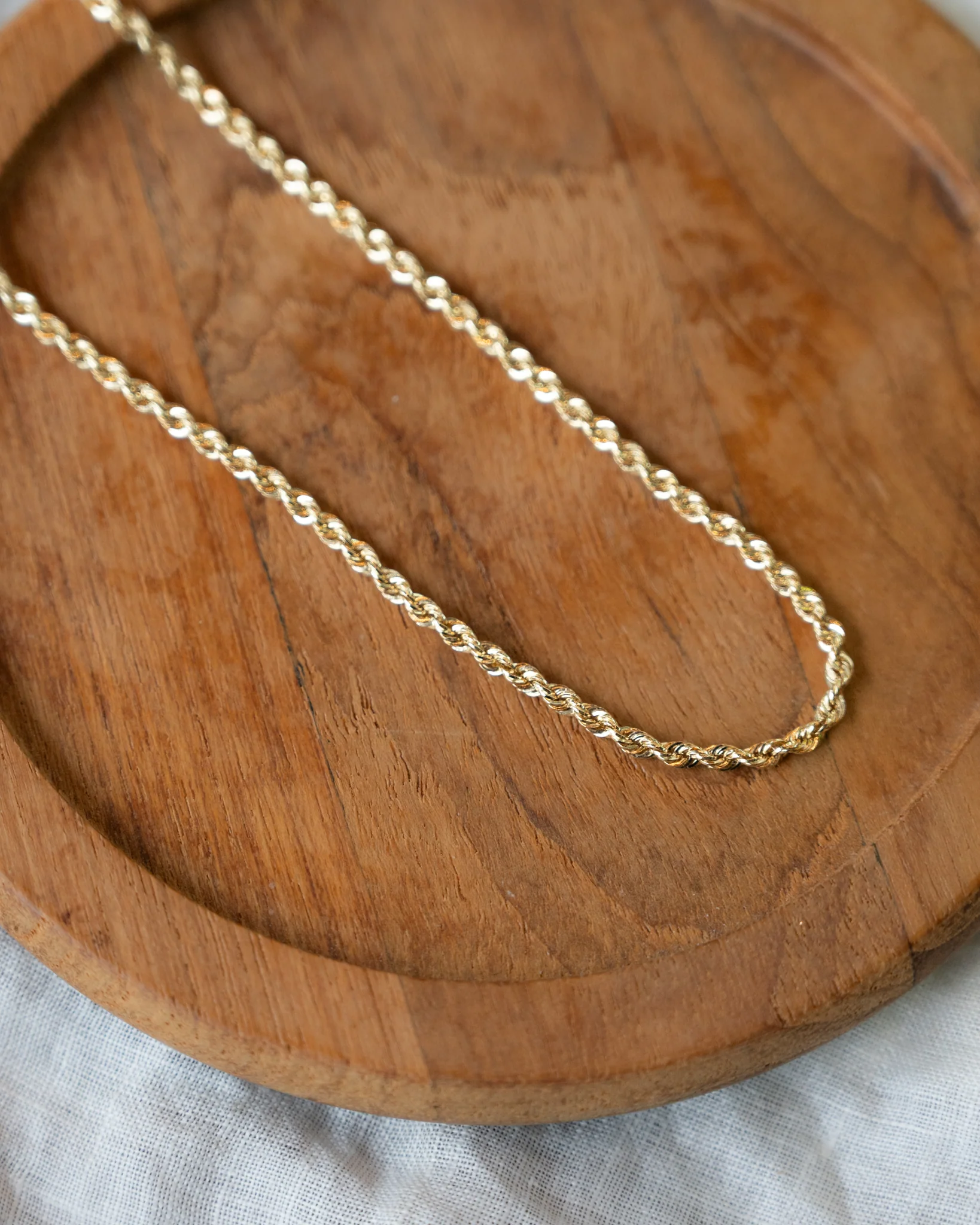 18" Twisted Woven Link Necklace in 14k Yellow Gold - Image 5