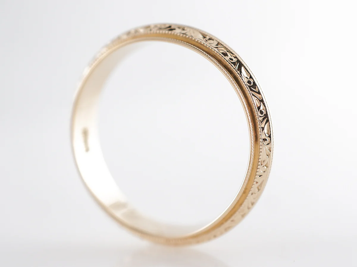 1930's Art Deco Engraved Wedding Band in 14k Yellow Gold - Image 4