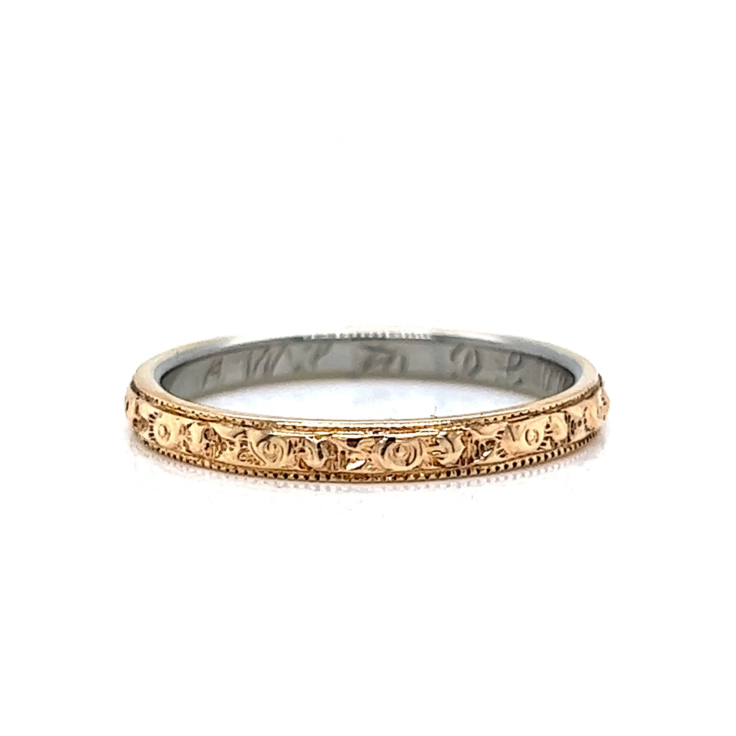 1950's Engraved Wedding Band in 14k Yellow Gold - Image 2