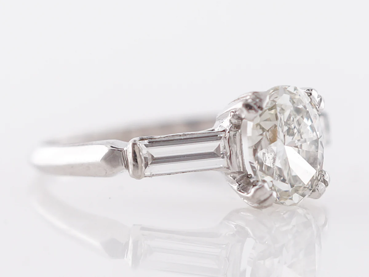 1950's Oval Cut Diamond Engagement Ring in Platinum - Image 3