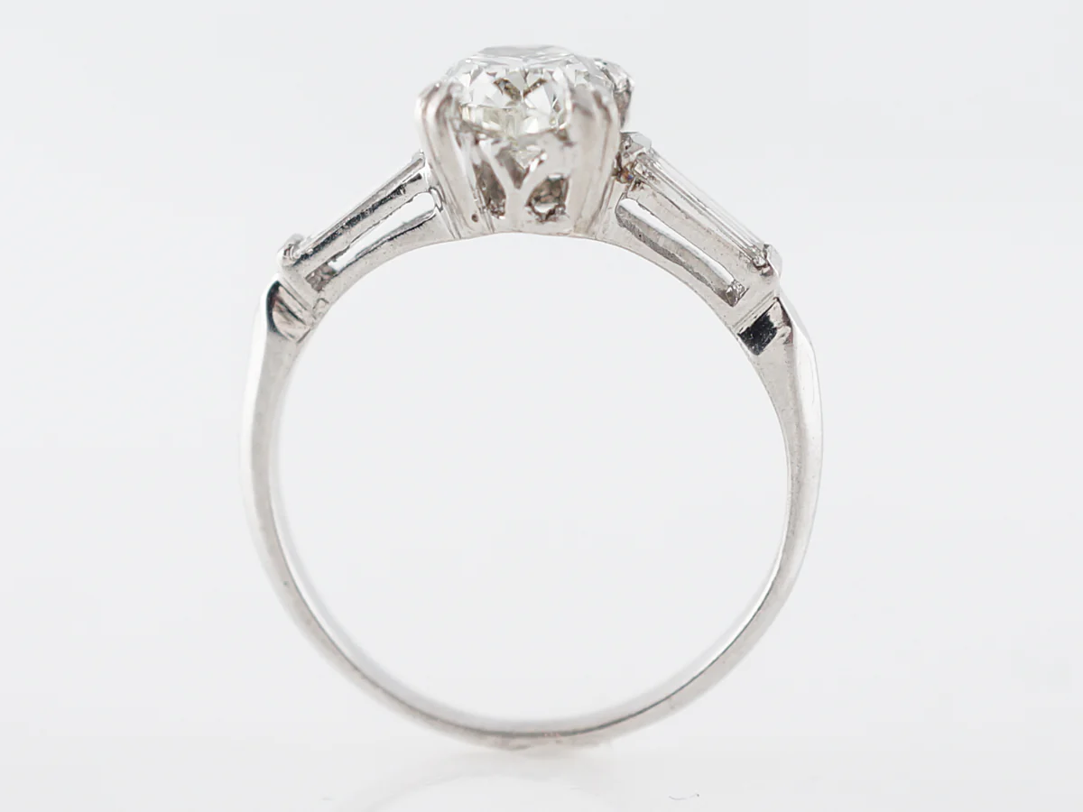 1950's Oval Cut Diamond Engagement Ring in Platinum - Image 4