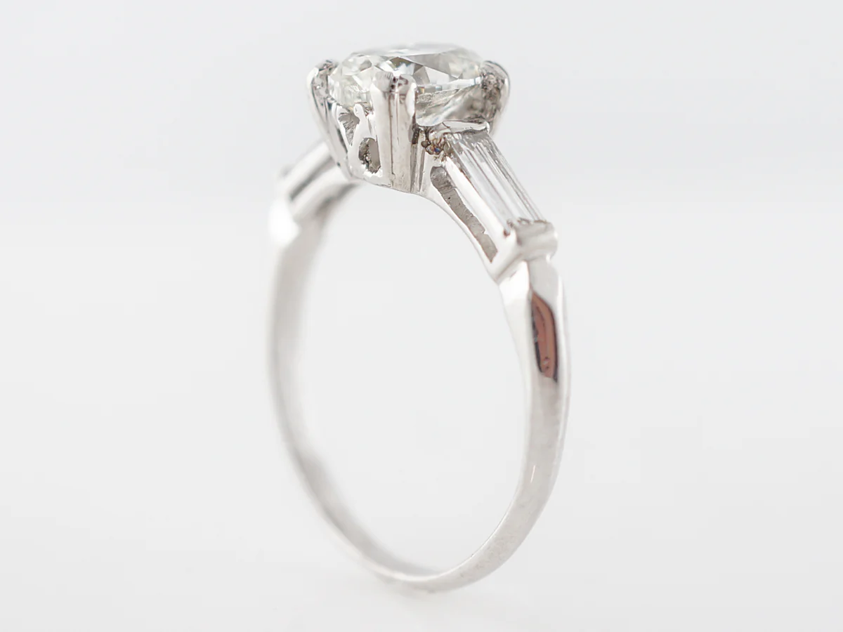 1950's Oval Cut Diamond Engagement Ring in Platinum - Image 5