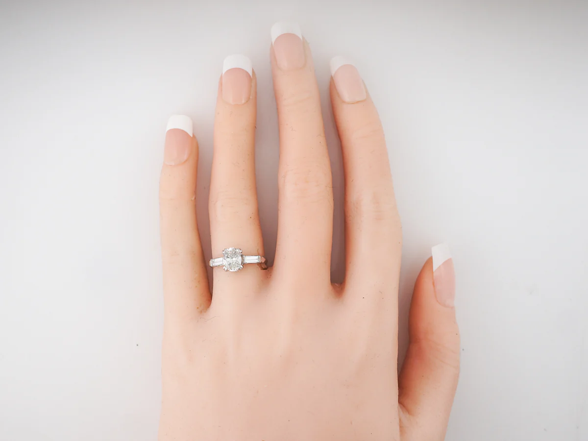 1950's Oval Cut Diamond Engagement Ring in Platinum - Image 6