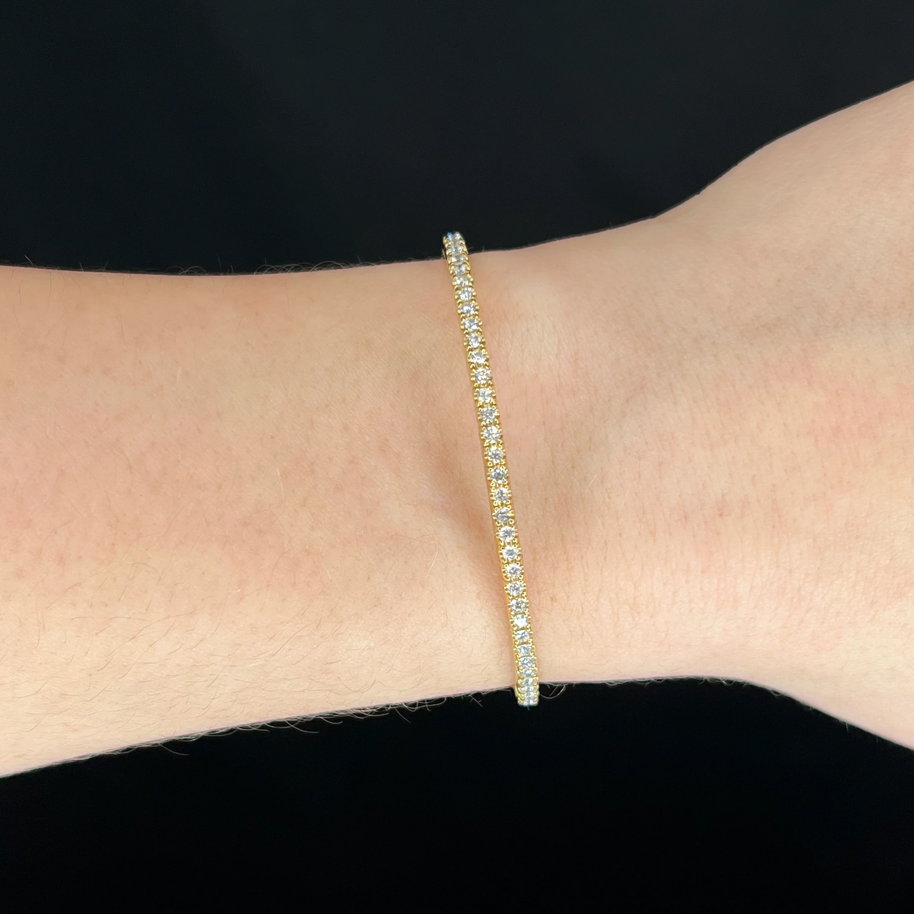 2.10 Diamond Stretch Bracelet in 18k Yellow Gold - Image 4