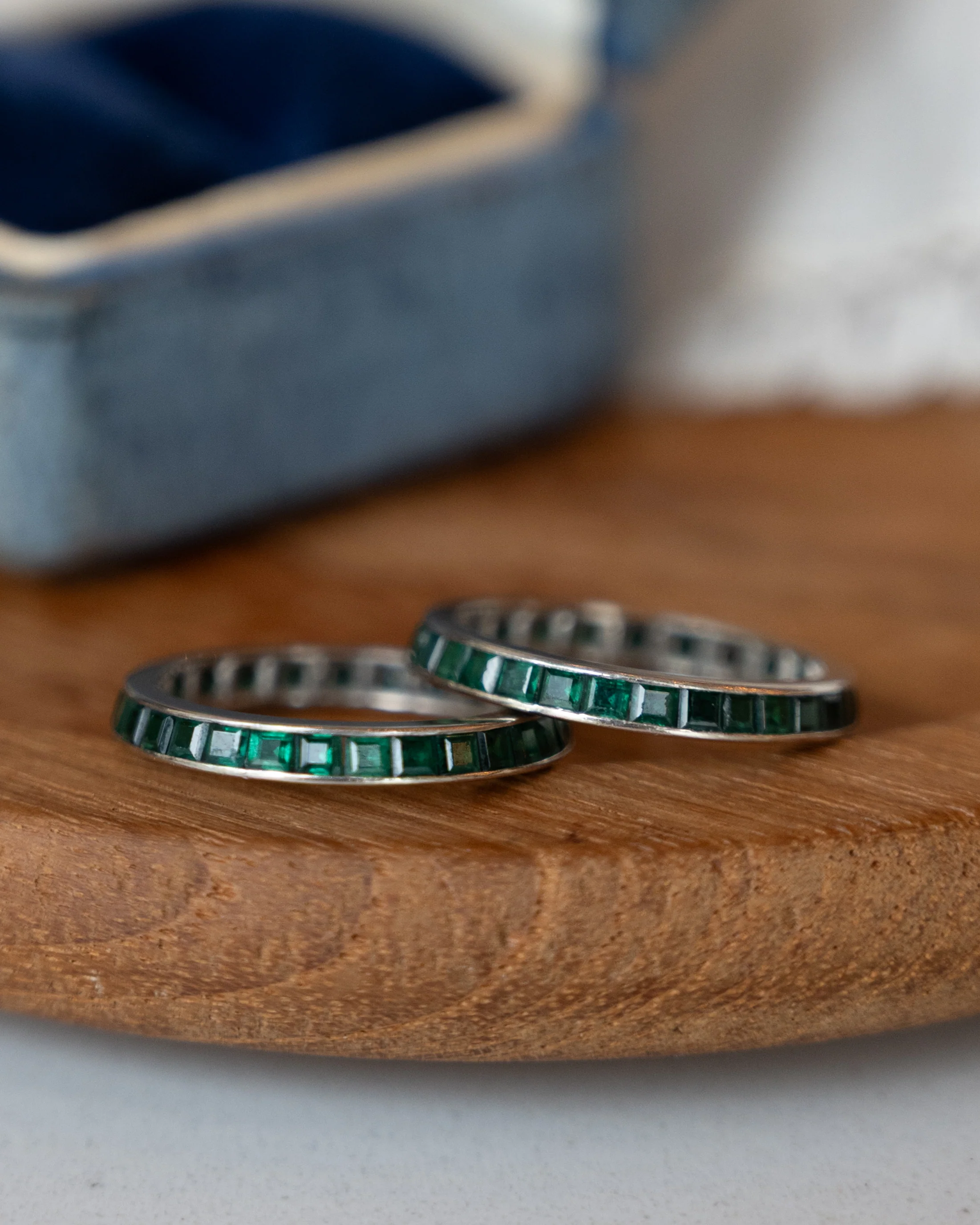 2.40 Emerald Eternity Band Platinum - Image 8