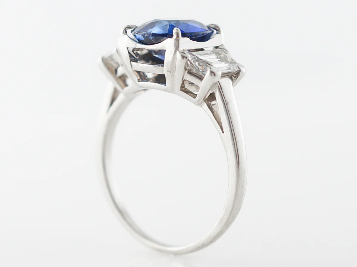 2.5 Carat Cushion Cut Sapphire Engagement Ring in Platinum - Image 5