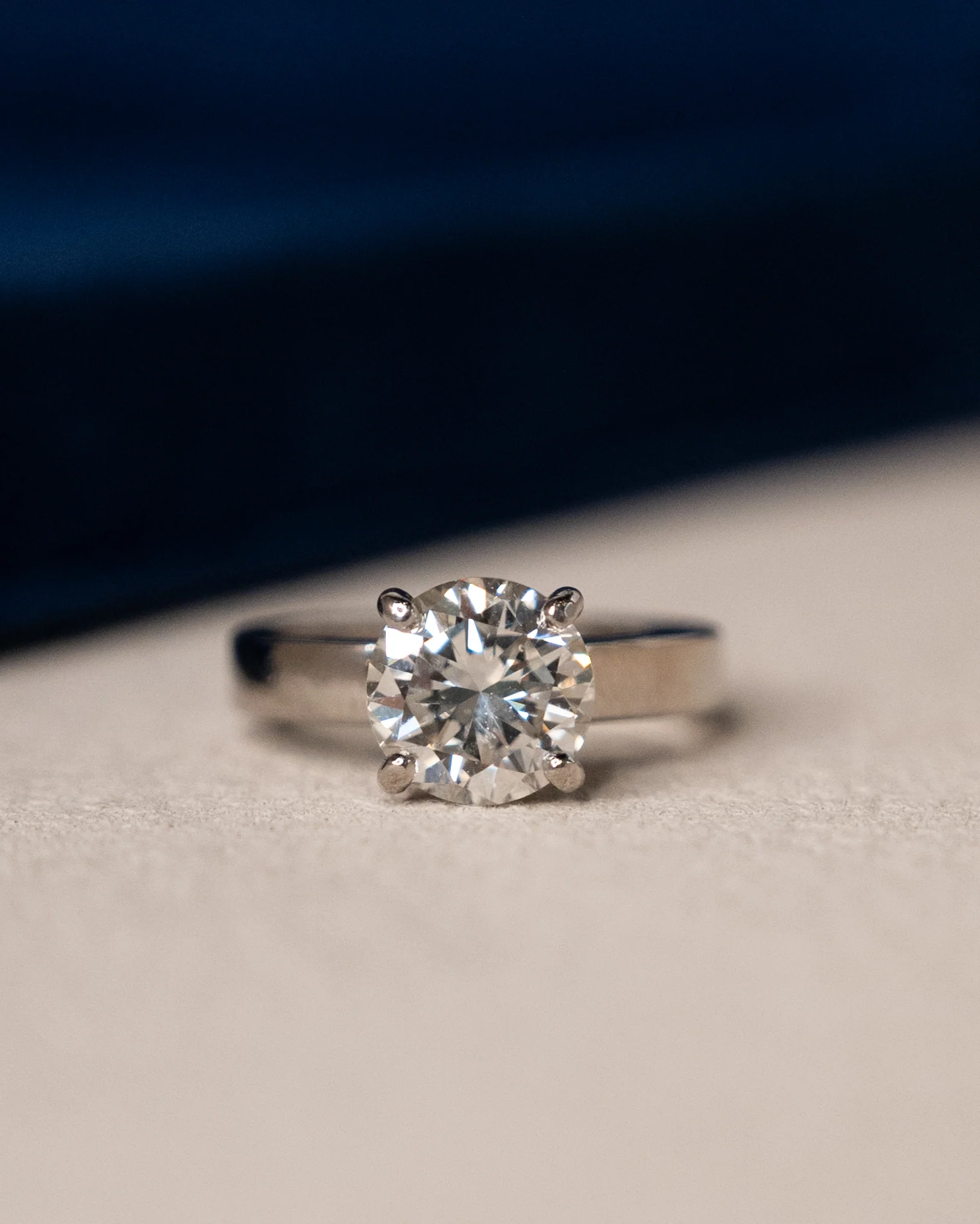 2.55 GIA Round Brilliant Diamond Engagement Ring Platinum - Image 6