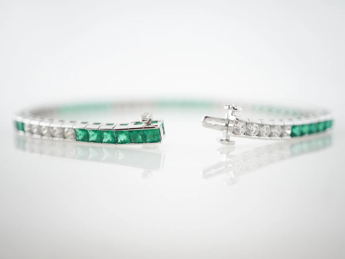 2 Carat Diamond & Emerald Bracelet in Platinum - Image 2