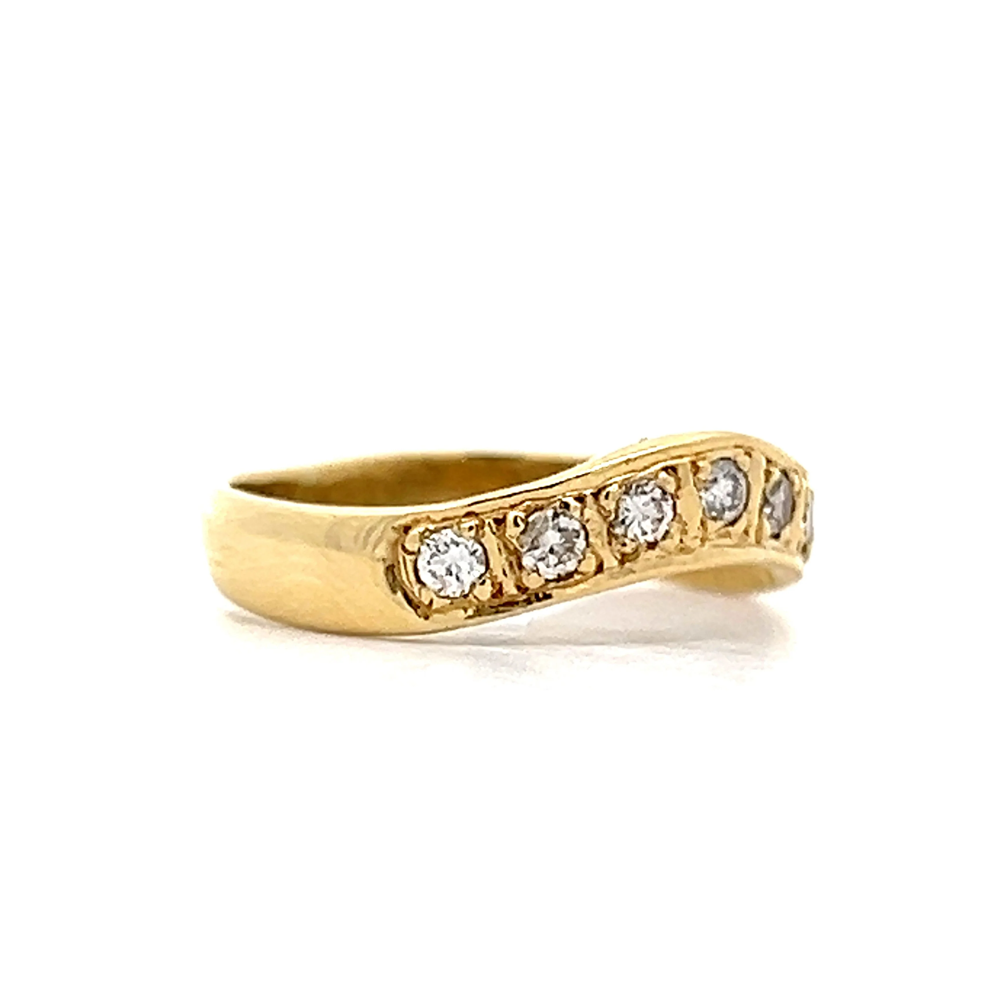 .21 Diamond Contoured Wedding Band in 14k Yellow Gold - Image 3