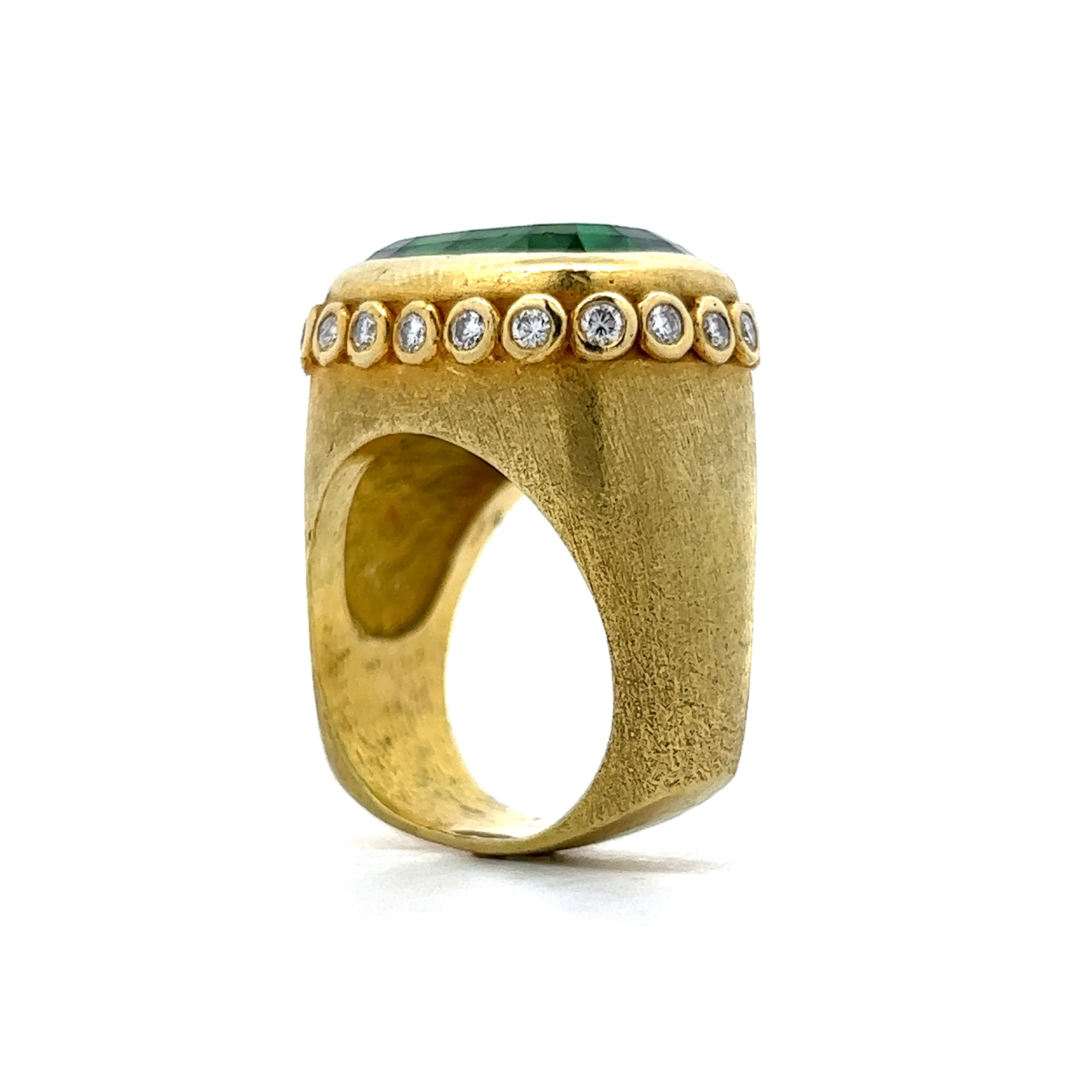 25.38 Bezel Set Tourmaline Cocktail Ring in 18k Yellow Gold - Image 4