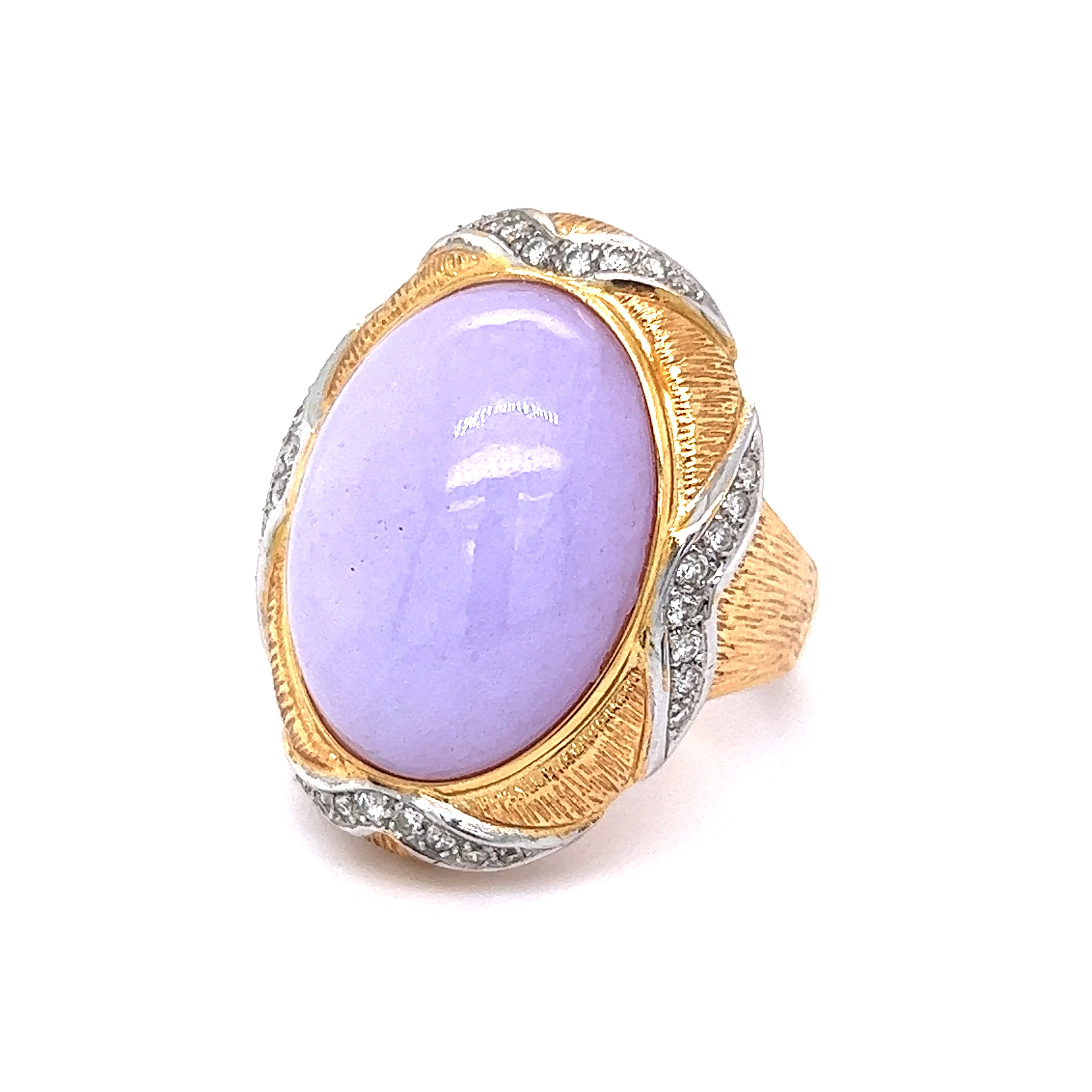 26.27 Lavender Jadeite Cabochon Cocktail Ring in 14k Yellow Gold - Image 2