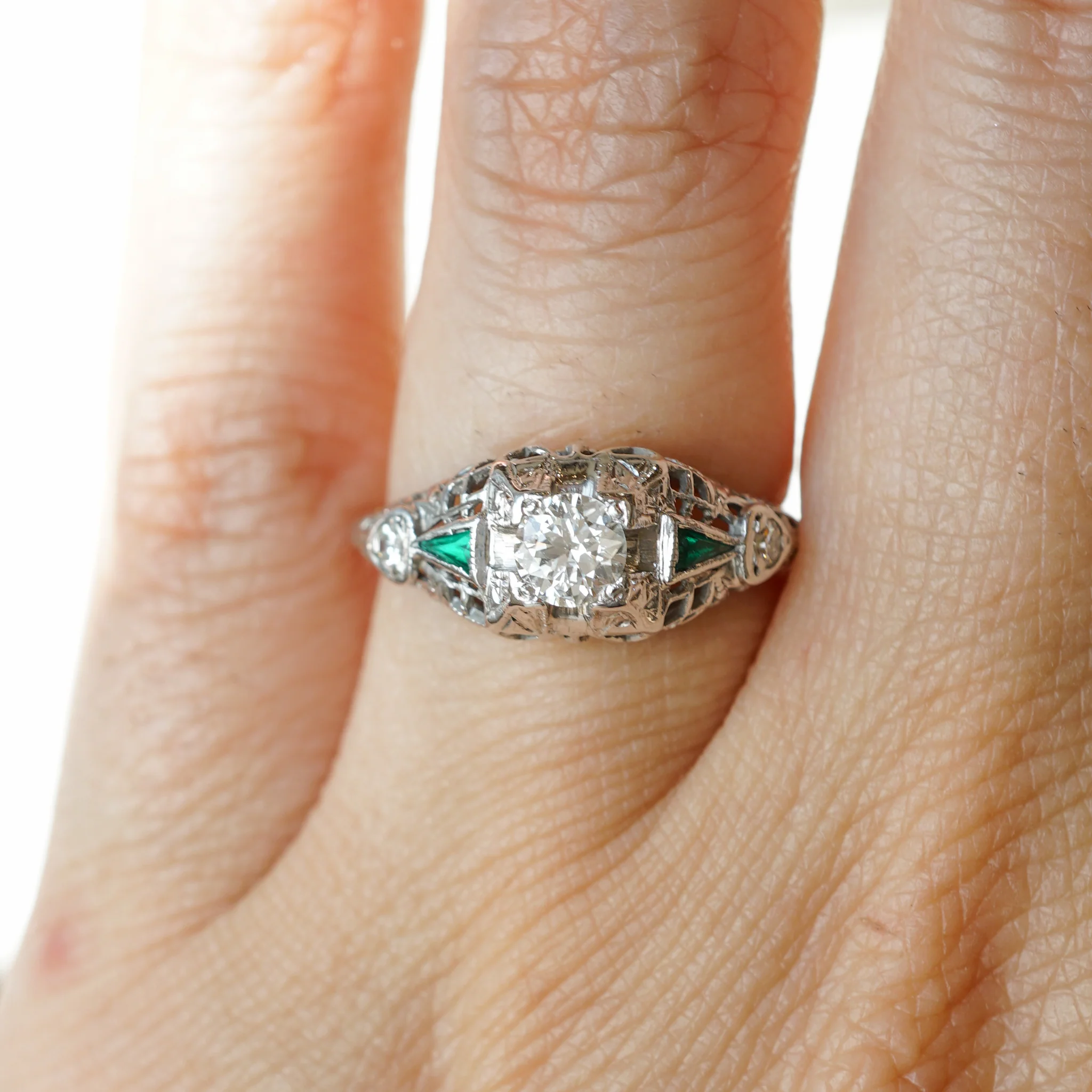 .27 Art Deco Diamond & Emerald Engagement Ring in 18k White Gold - Image 6