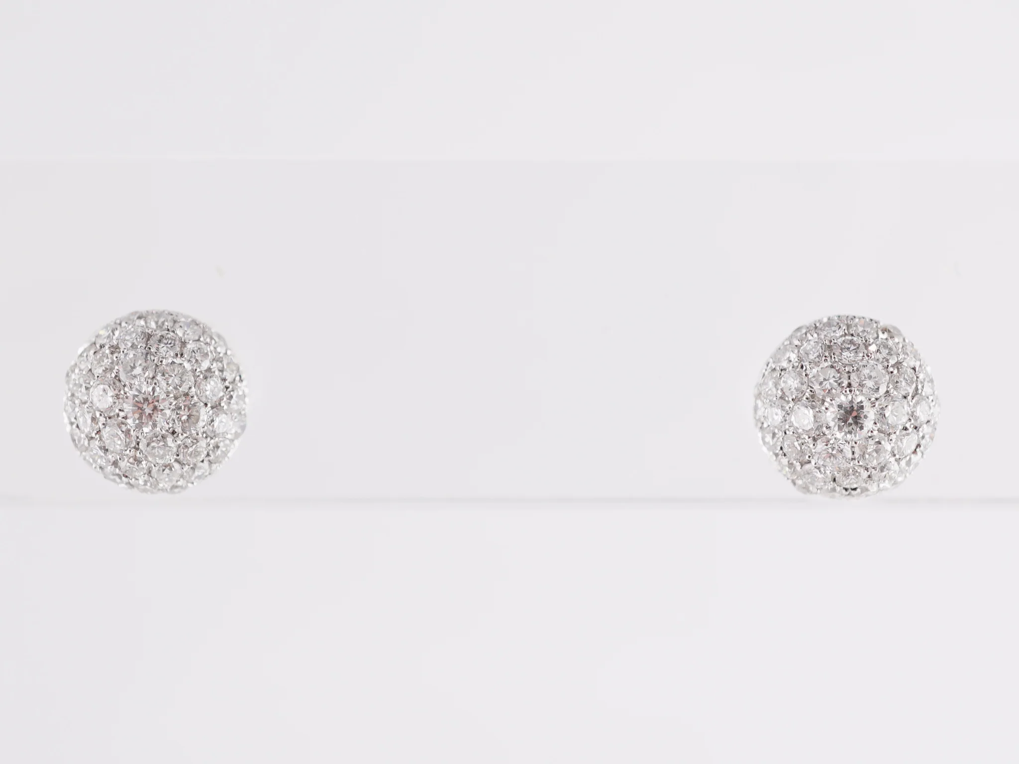 3.20 Cluster Diamond Earrings in 18k White Gold - Image 2