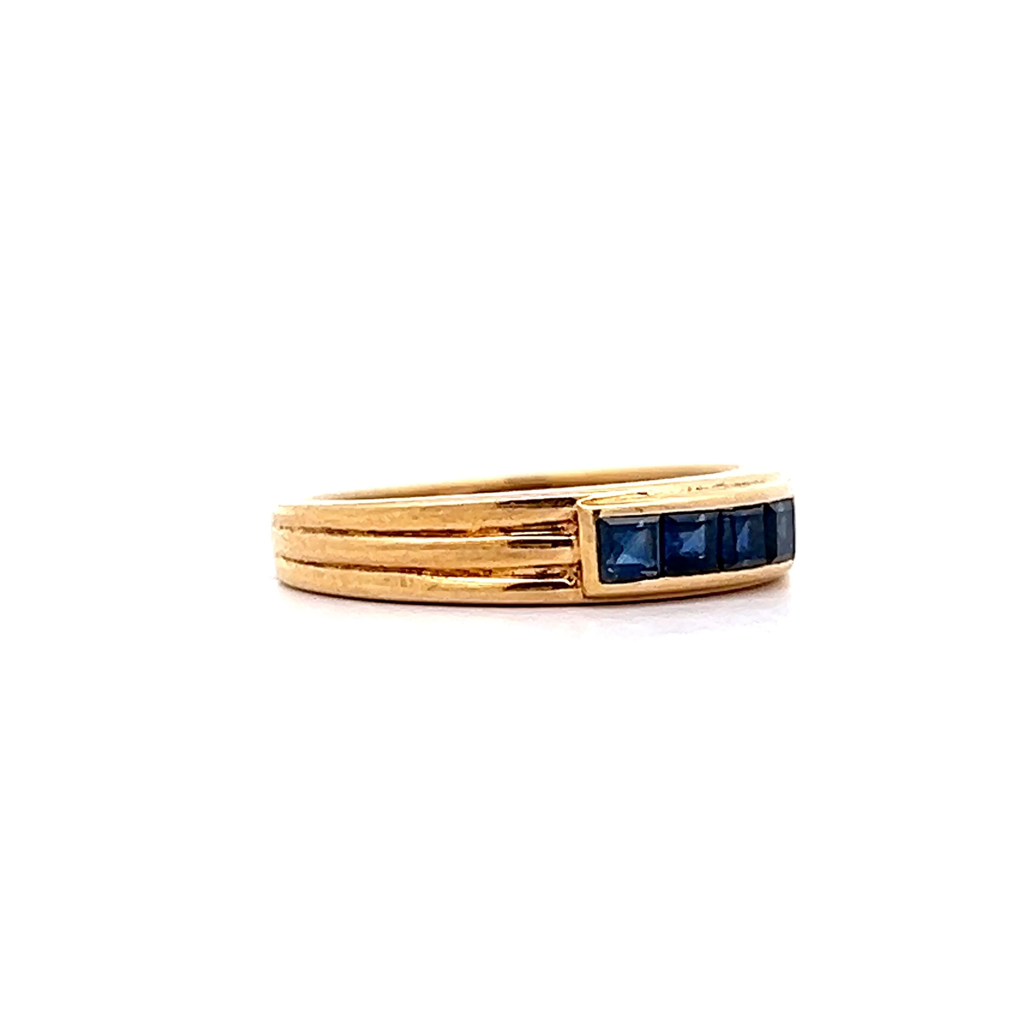 .32 Square Cut Sapphires in 18k Yellow Gold - Image 3