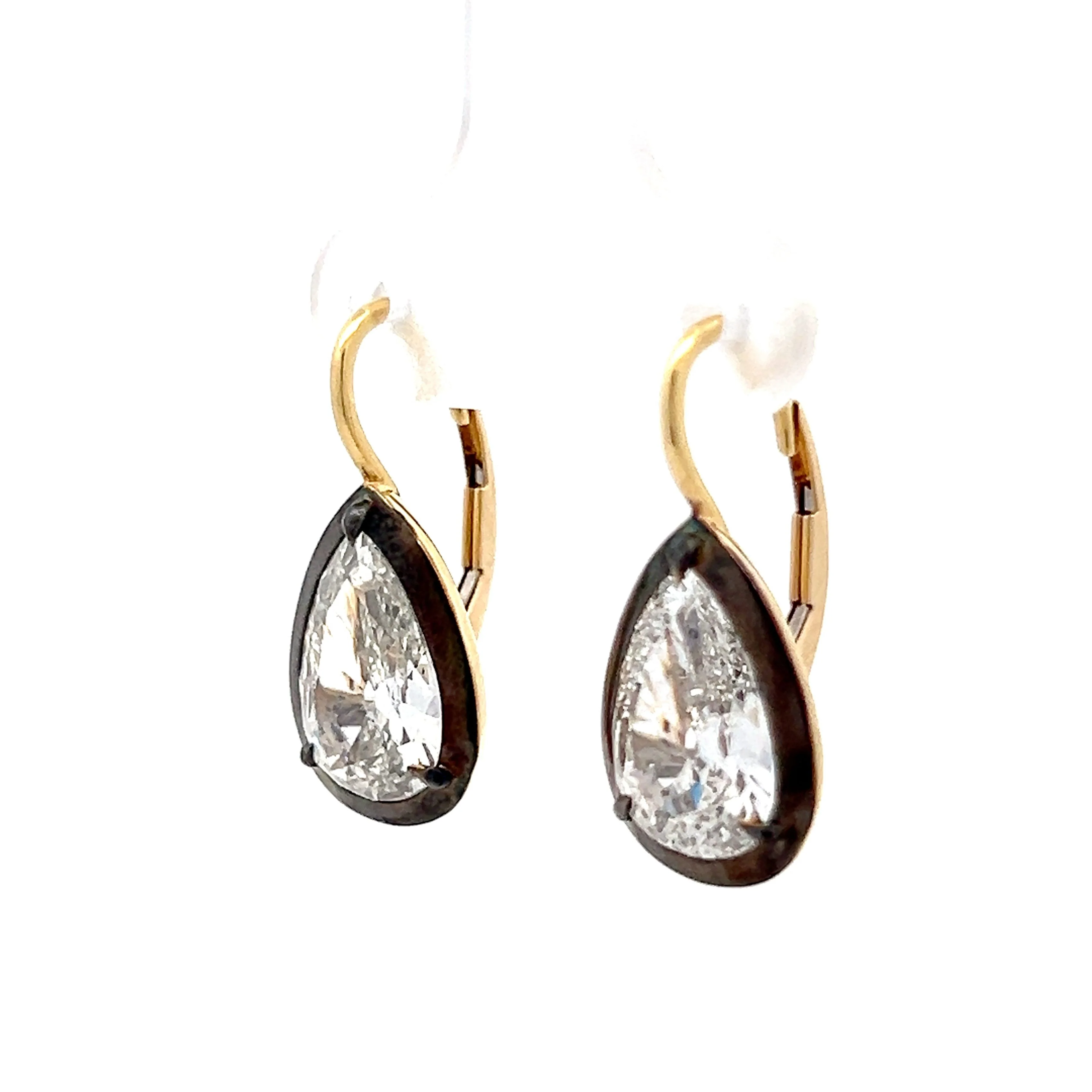 4.06 Pear Cut Diamond Earrings in 18k Yellow Gold - Image 2